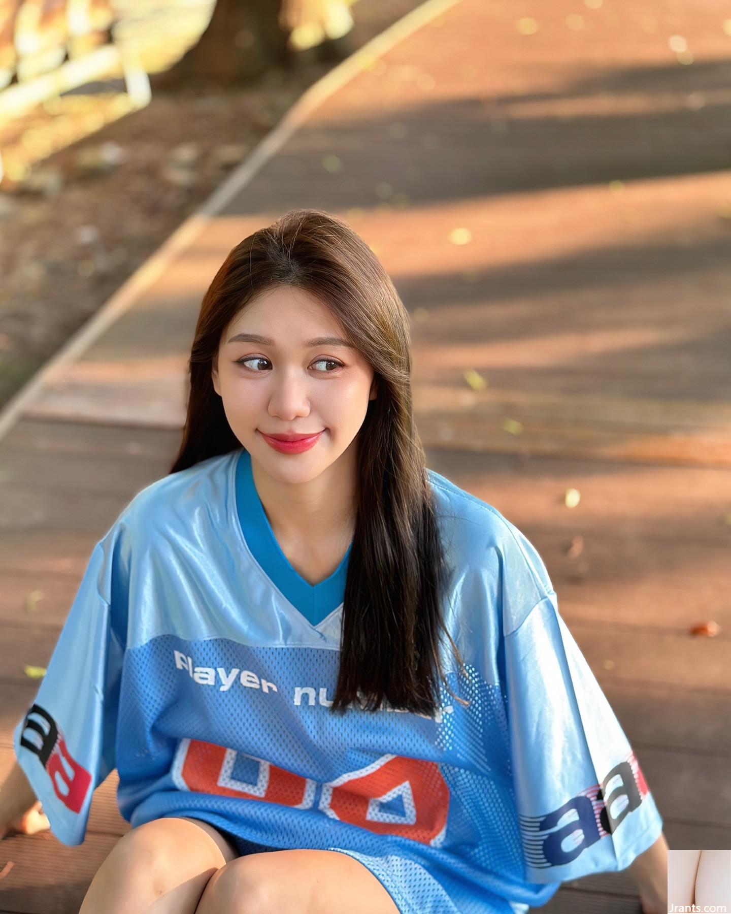 Đường cong cơ thể rất dữ dội.