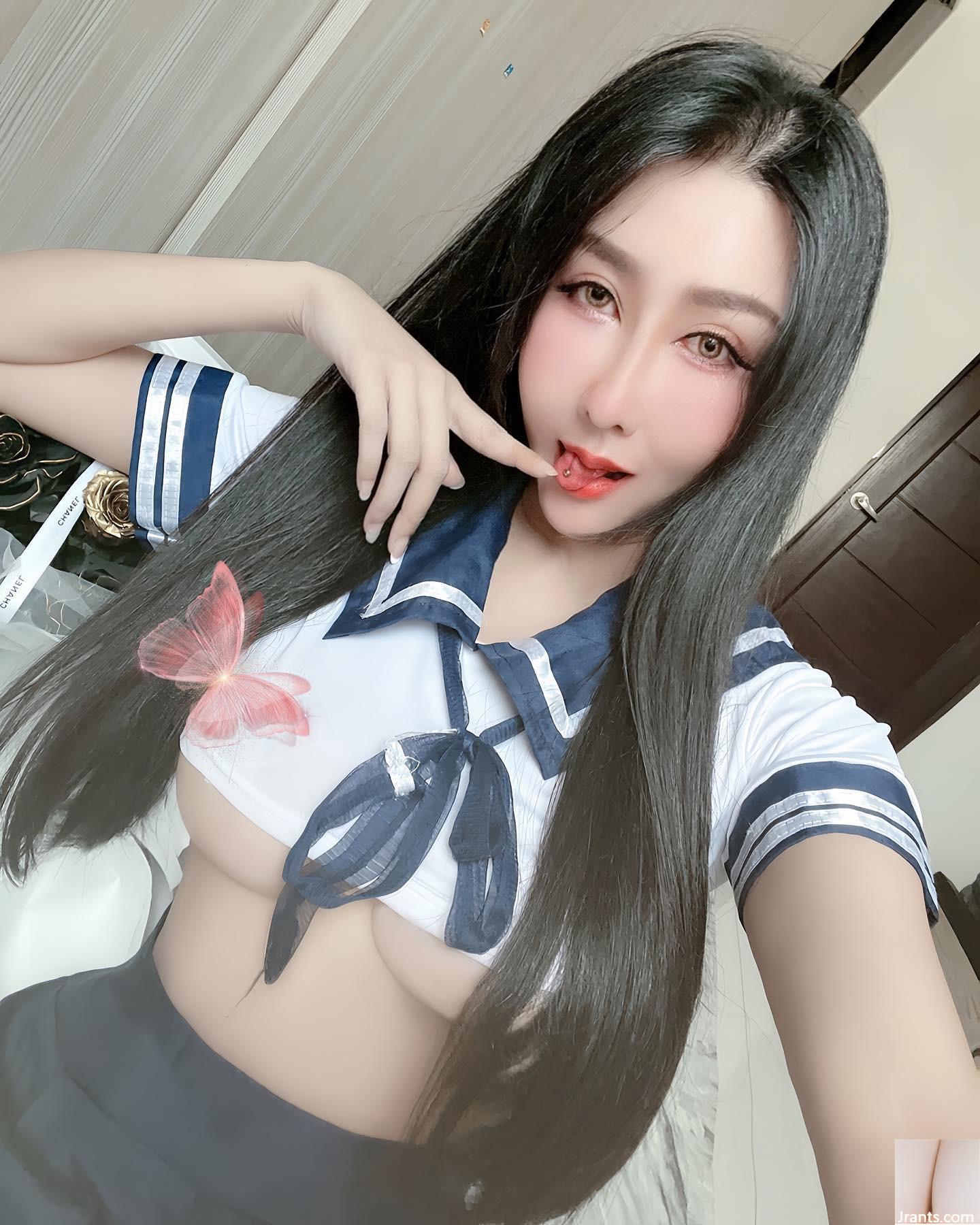 Bộ ngực đẹp rất thú vị. - Ảnh 10