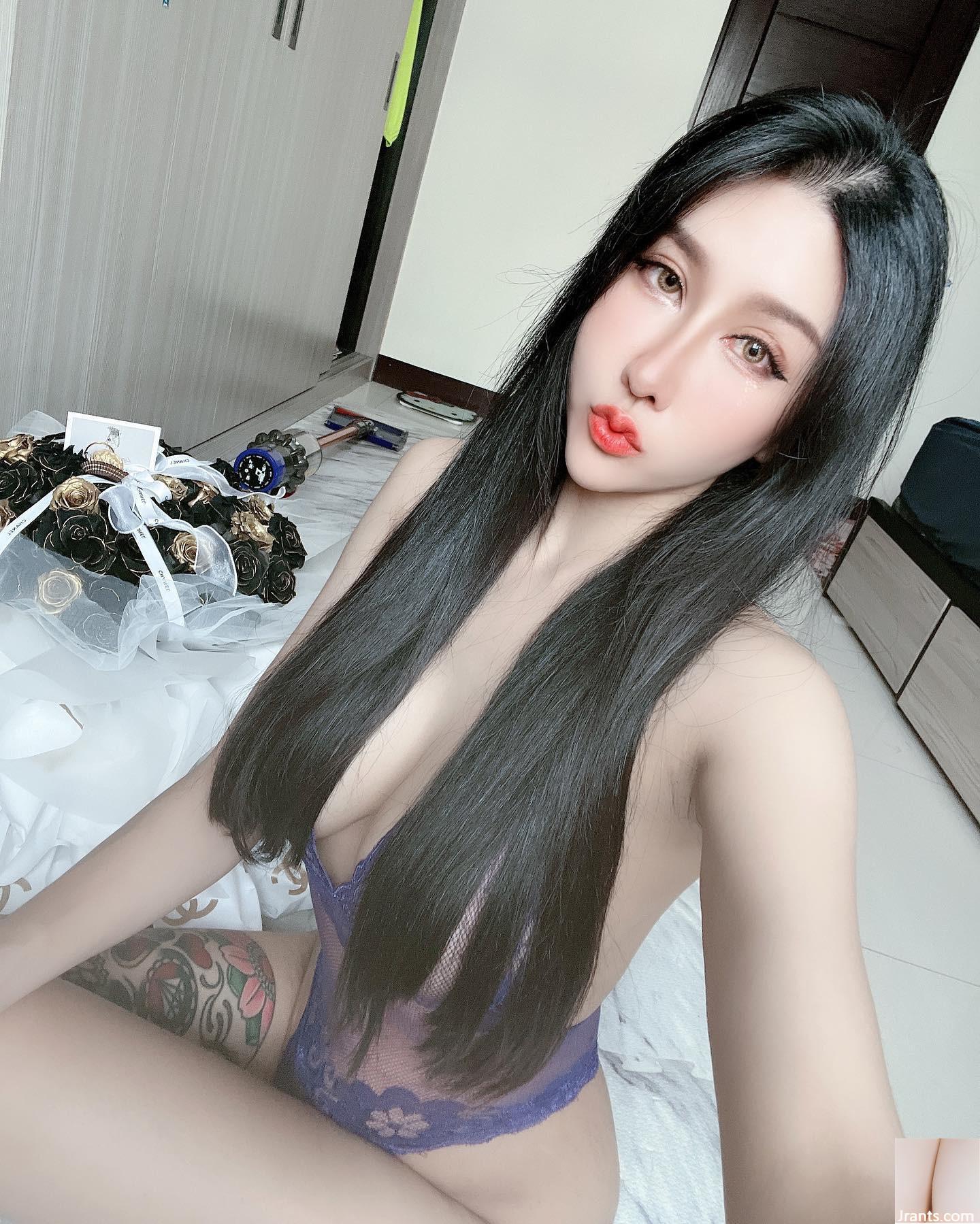 Bộ ngực đẹp rất thú vị. - Ảnh 9