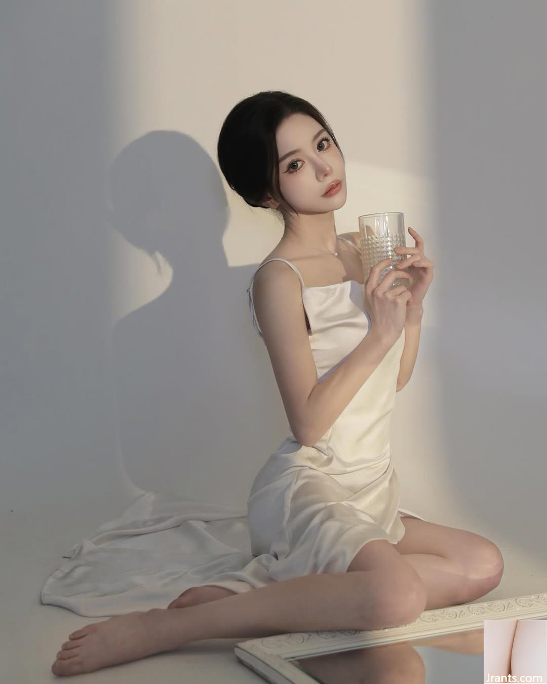 Đường cong hoàn hảo “Kubi Lin Yixuan” Nụ cười ngọt ngào và Tính khí đầy đủ điểm số (33p) - Ảnh 24