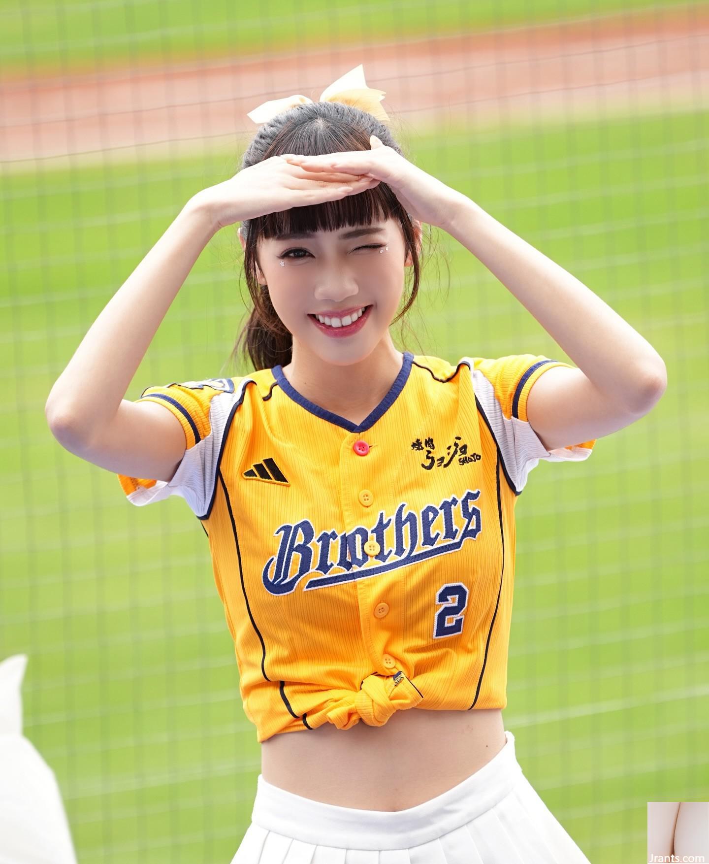 Đường cong gợi cảm của “Abby Lin Xialei” đột nhiên xuất hiện trong rãnh sâu rất hấp dẫn! - Ảnh 24