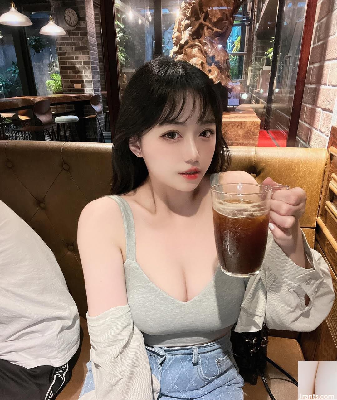 Cô gái xinh đẹp của Nagamatsu “Alice WWU” có một nhân vật rất xấu xa (37p)