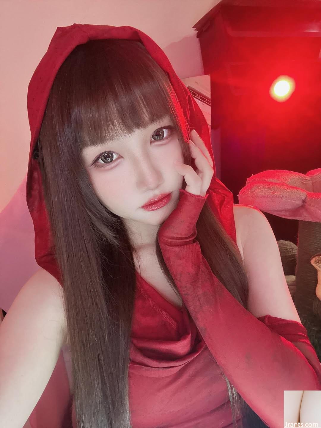 “Alpha Afa” có khuôn mặt quyến rũ, đôi mắt sâu và thần thái, độ nóng bỏng tận trời xanh (10P) - Ảnh 2