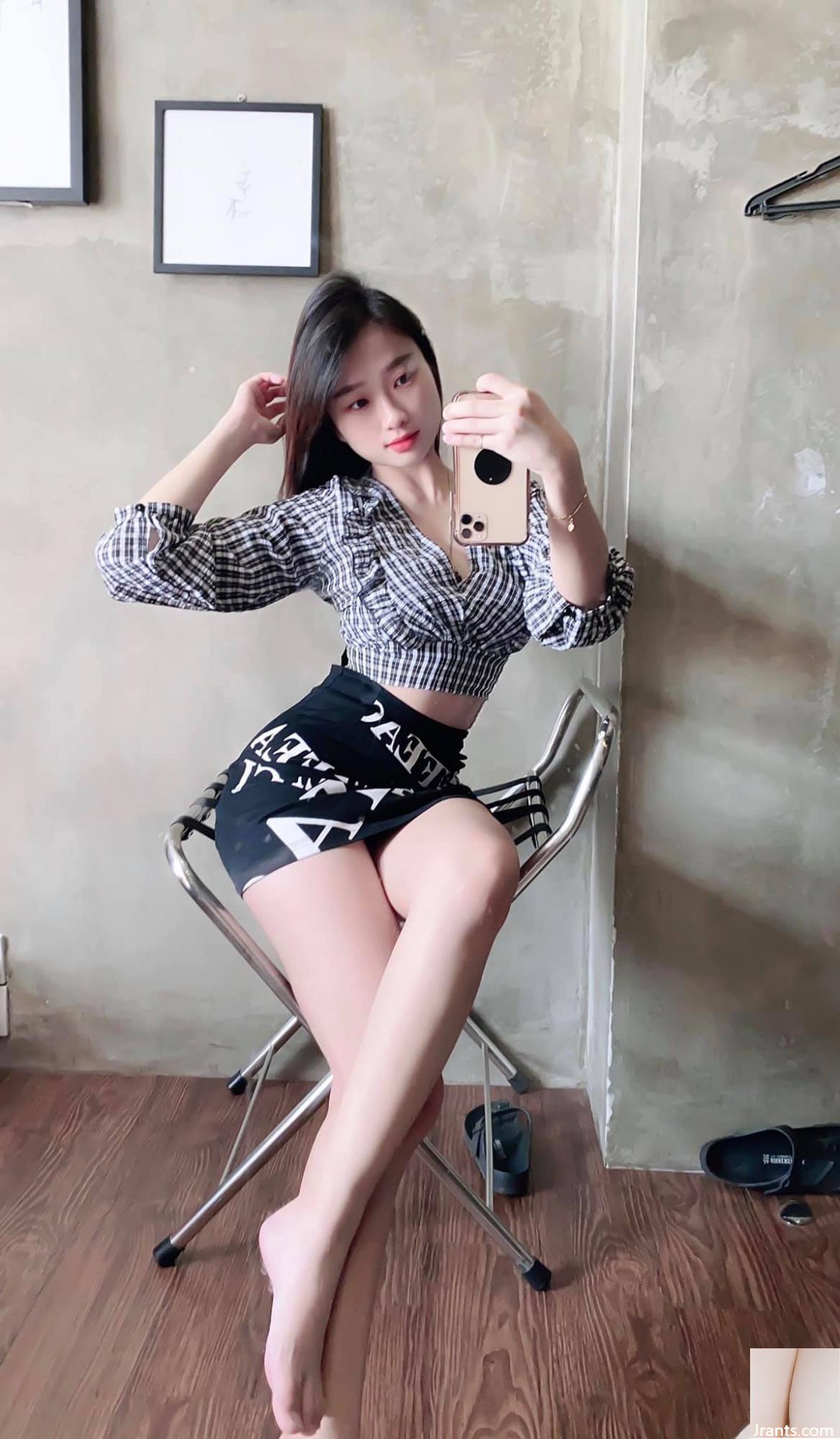 Thợ làm tóc chân dài Malaysia Jolin Wen (9p)