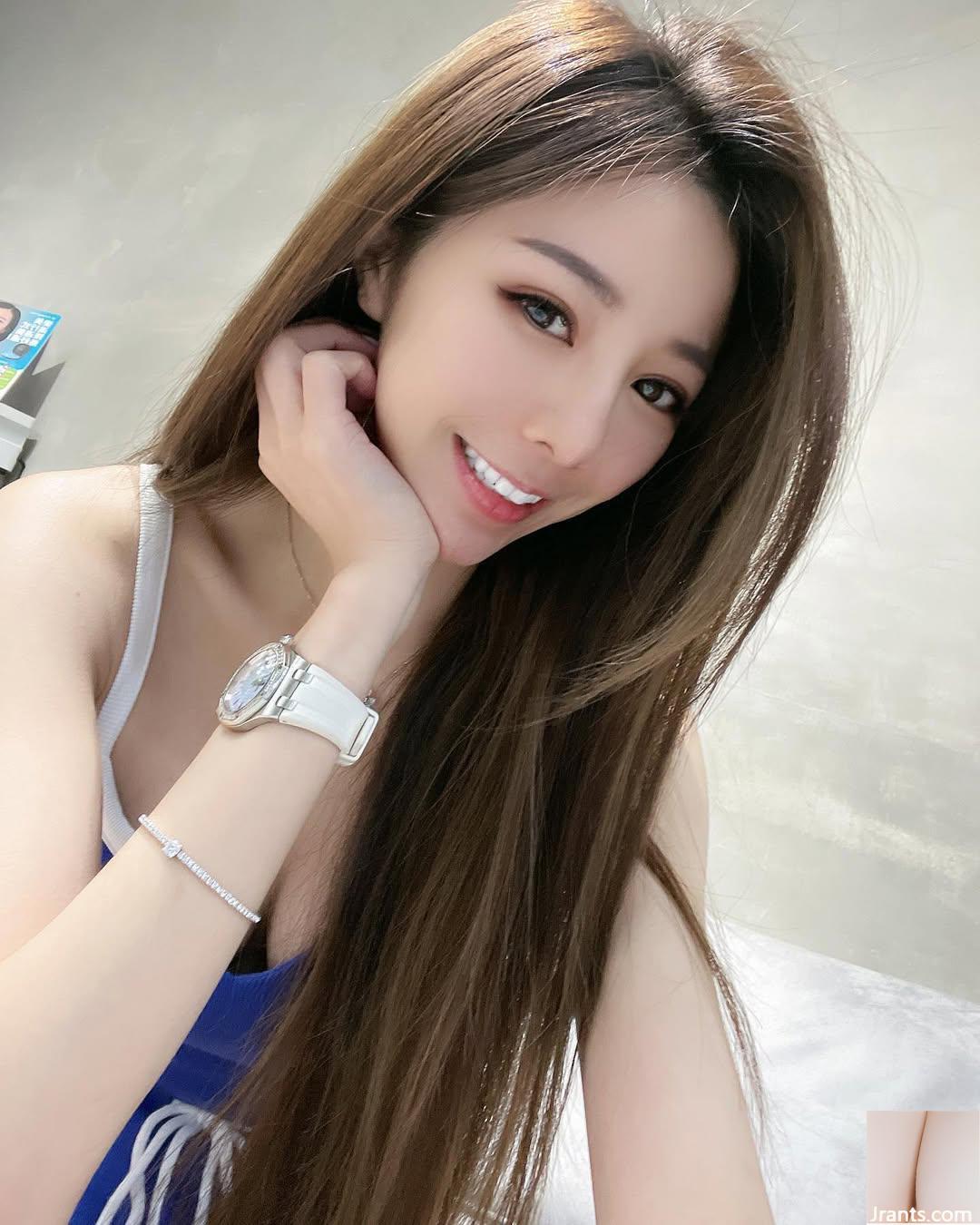 Khung cảnh quá thái quá và “Kathy Wang” không thể che giấu bộ ngực cắt thấp gợi cảm (29p) - Ảnh 17