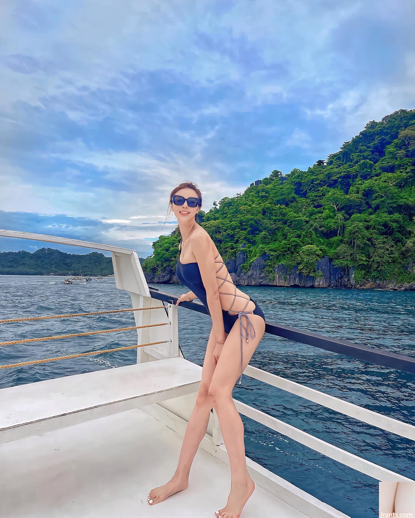 Khung cảnh quá thái quá và “Kathy Wang” không thể che giấu bộ ngực cắt thấp gợi cảm (29p) - Ảnh 24