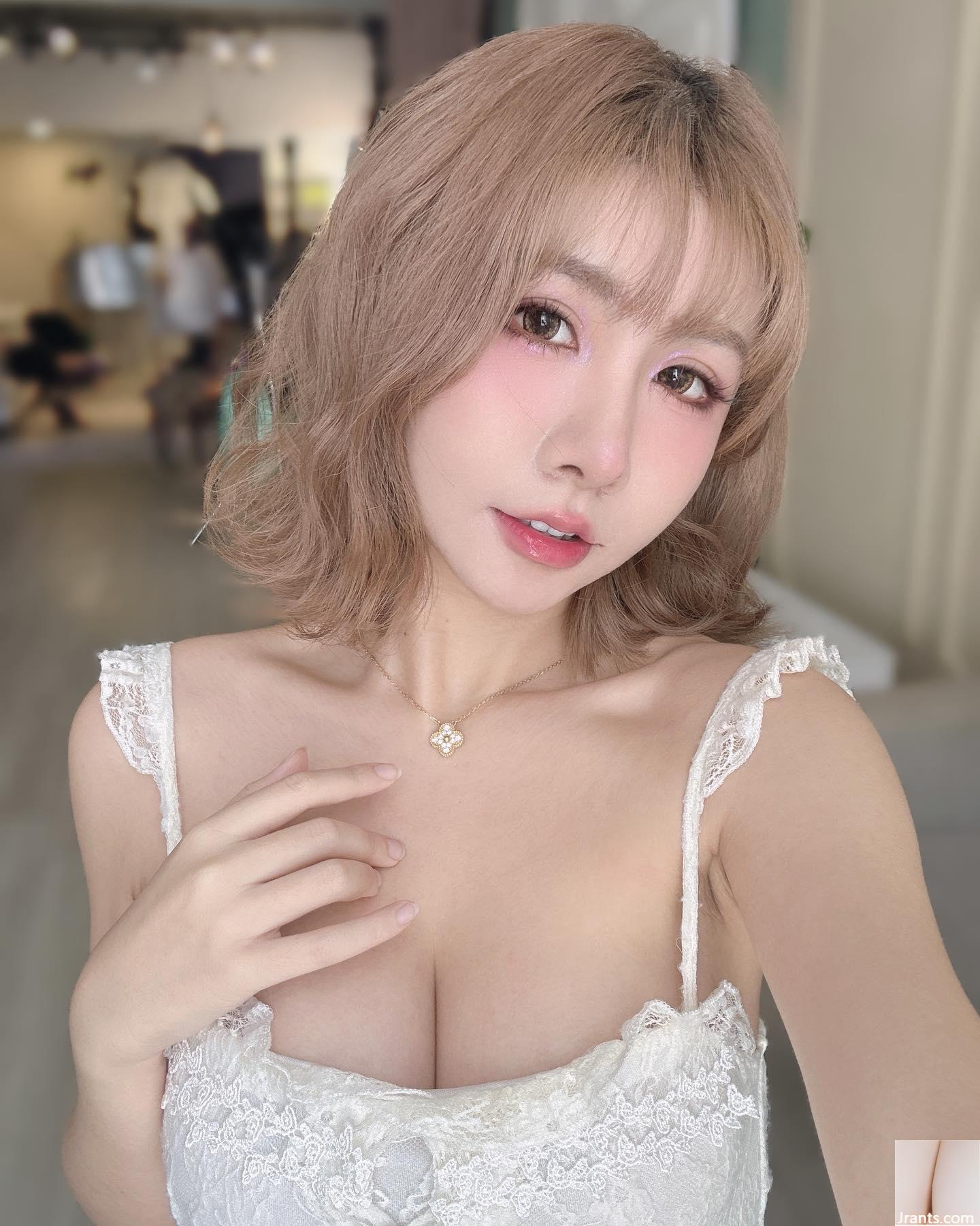 Cơ thể hấp dẫn “Zhou Nianxun” cô gái xinh đẹp và xinh đẹp cười ngọt ngào và khiến mọi người mất linh hồn (45p) - Ảnh 14