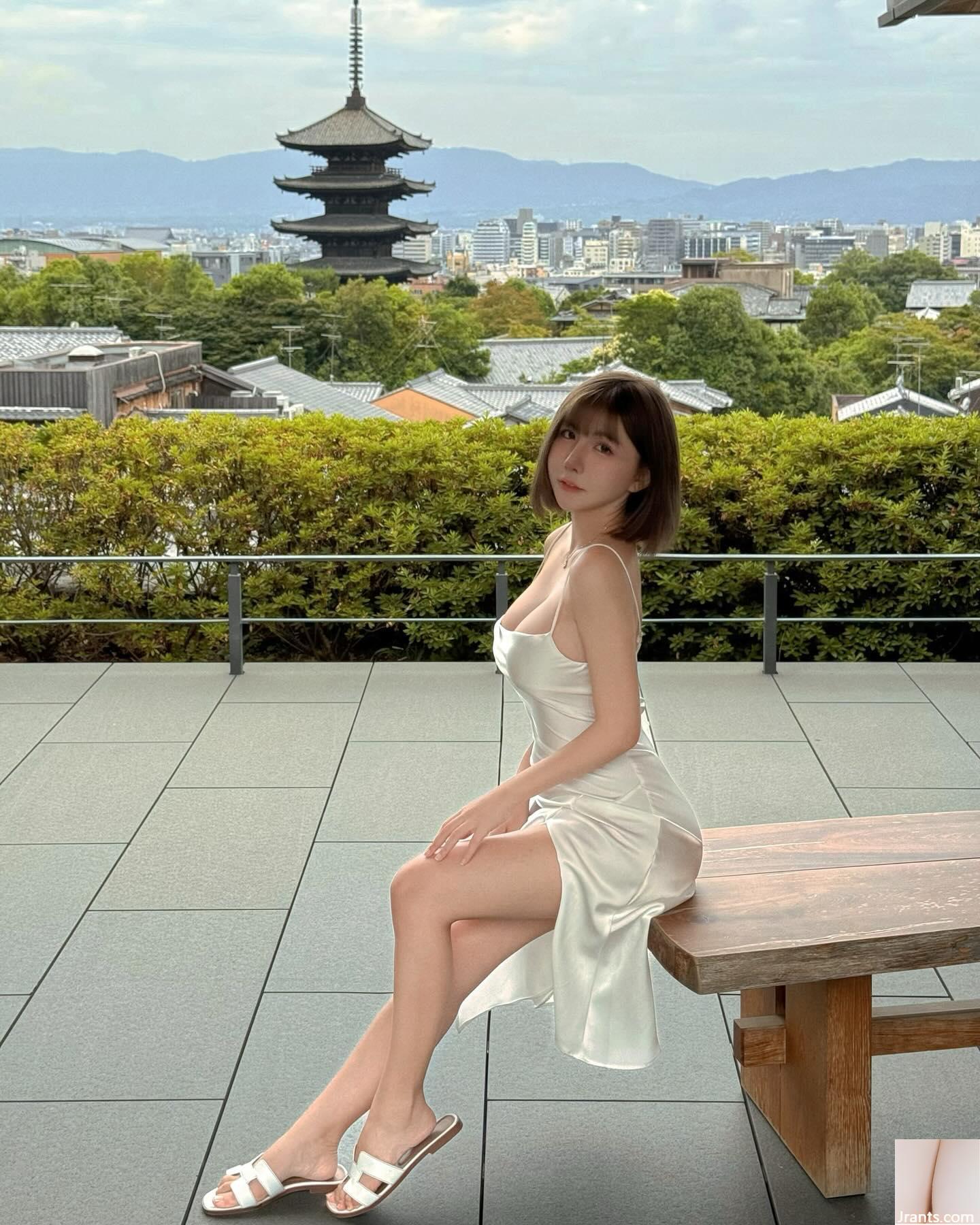 Cơ thể hấp dẫn “Zhou Nianxun” cô gái xinh đẹp và xinh đẹp cười ngọt ngào và khiến mọi người mất linh hồn (45p) - Ảnh 38