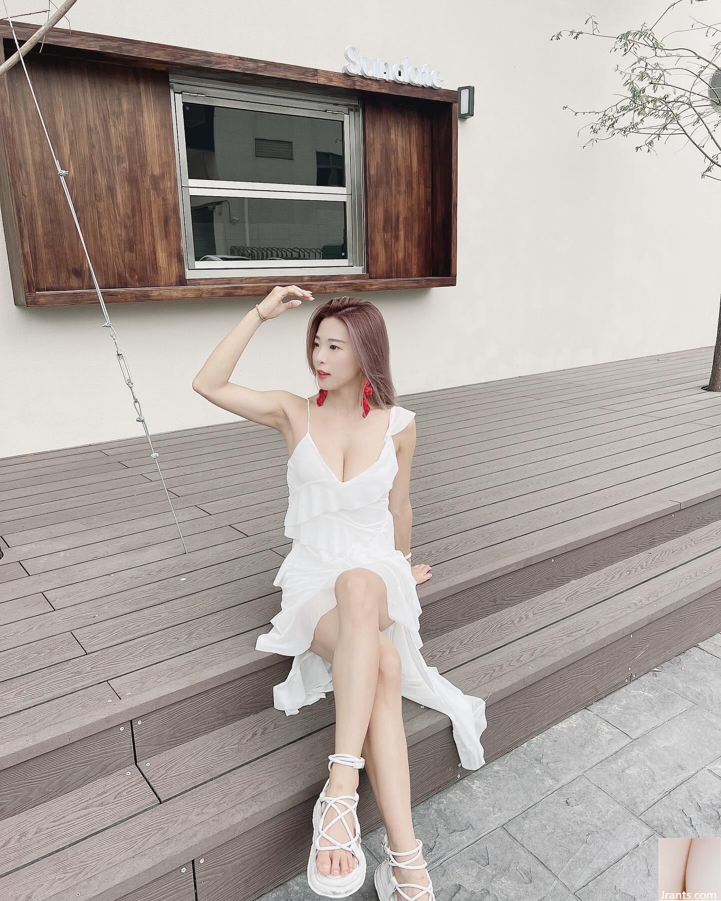 Các hình ảnh bắt mắt khác nhau “Zhao Beier | Bella” Evil và Plump Rest (39p) - Ảnh 24