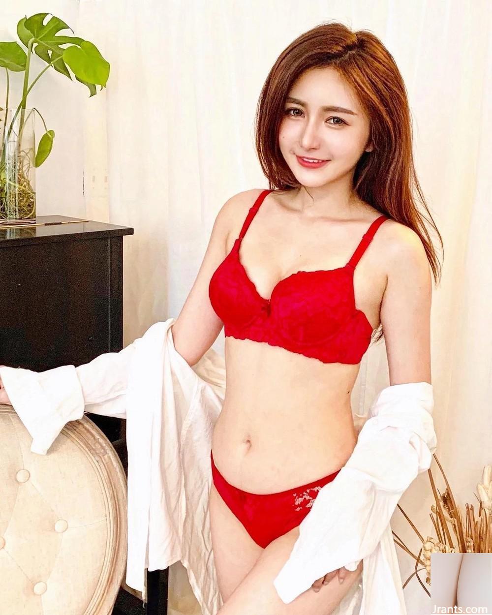 “Qiu Aichen” có thân hình nóng bỏng và bộ ngực đẹp. - Ảnh 3