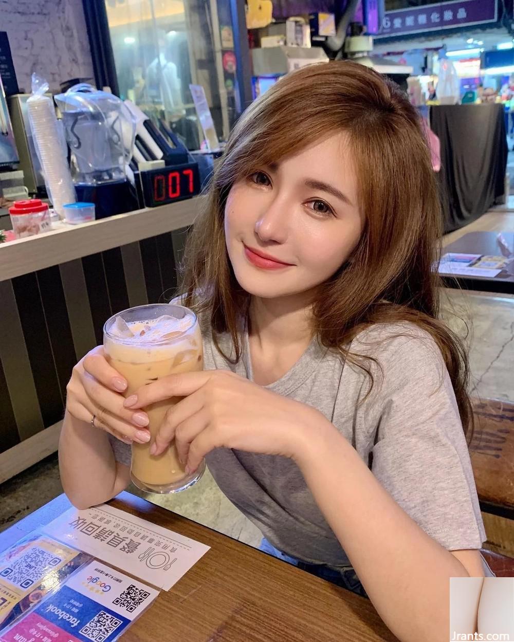 “Qiu Aichen” có thân hình nóng bỏng và bộ ngực đẹp. - Ảnh 9