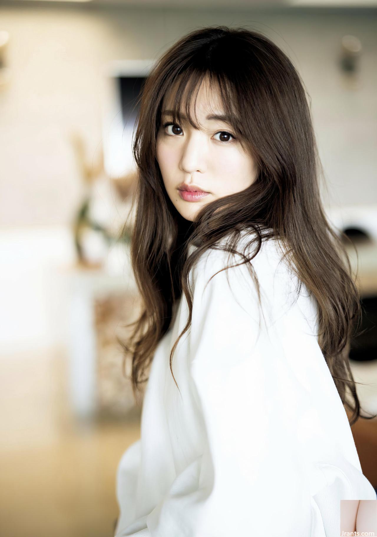 (Shida Tomomi) Một khuôn mặt đẹp trai khiến mọi người không thể bỏ qua … một cảm giác tình yêu đầy đủ (38p) - Ảnh 13