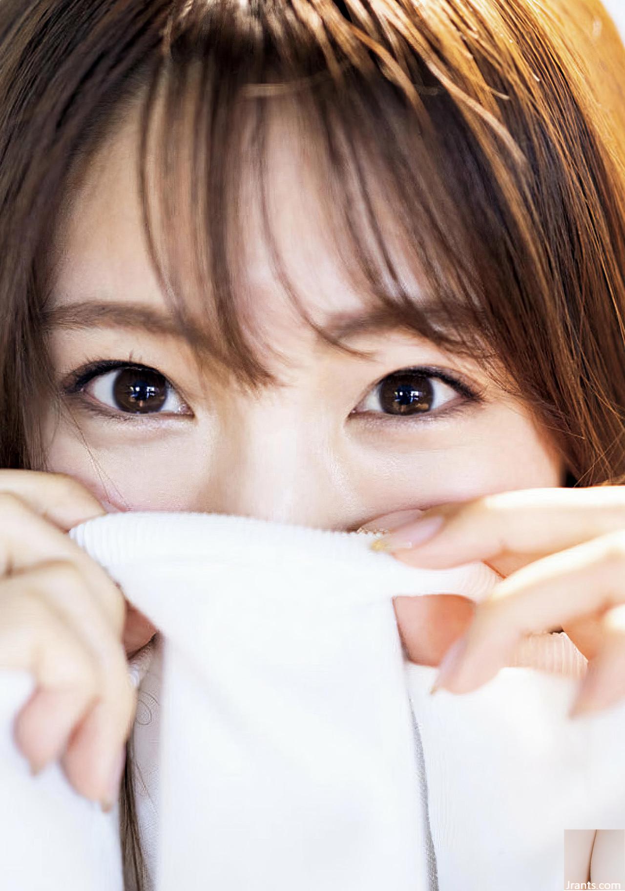 (Shida Tomomi) Một khuôn mặt đẹp trai khiến mọi người không thể bỏ qua … một cảm giác tình yêu đầy đủ (38p) - Ảnh 3