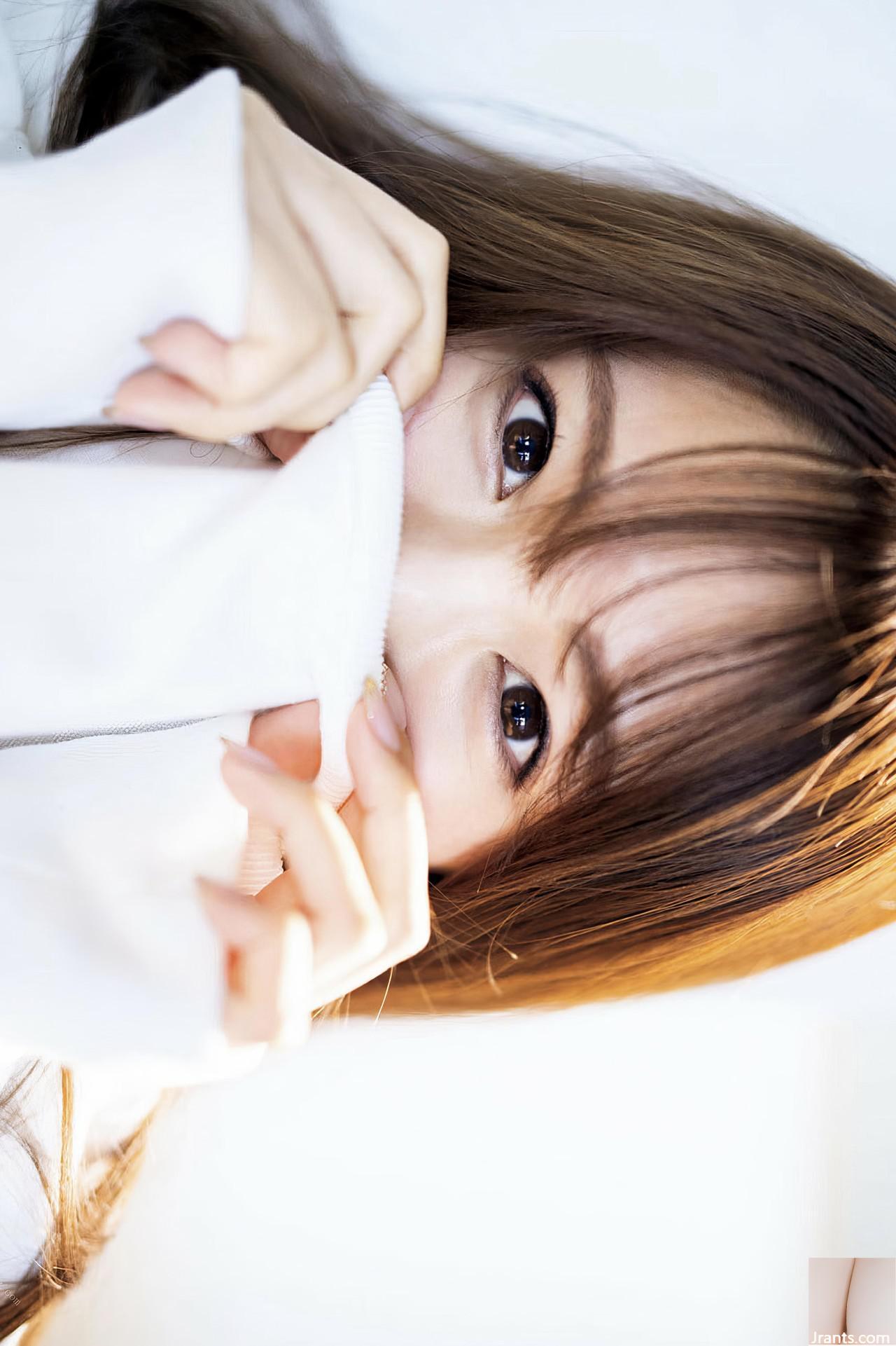 (Shida Tomomi) Một khuôn mặt đẹp trai khiến mọi người không thể bỏ qua … một cảm giác tình yêu đầy đủ (38p) - Ảnh 4