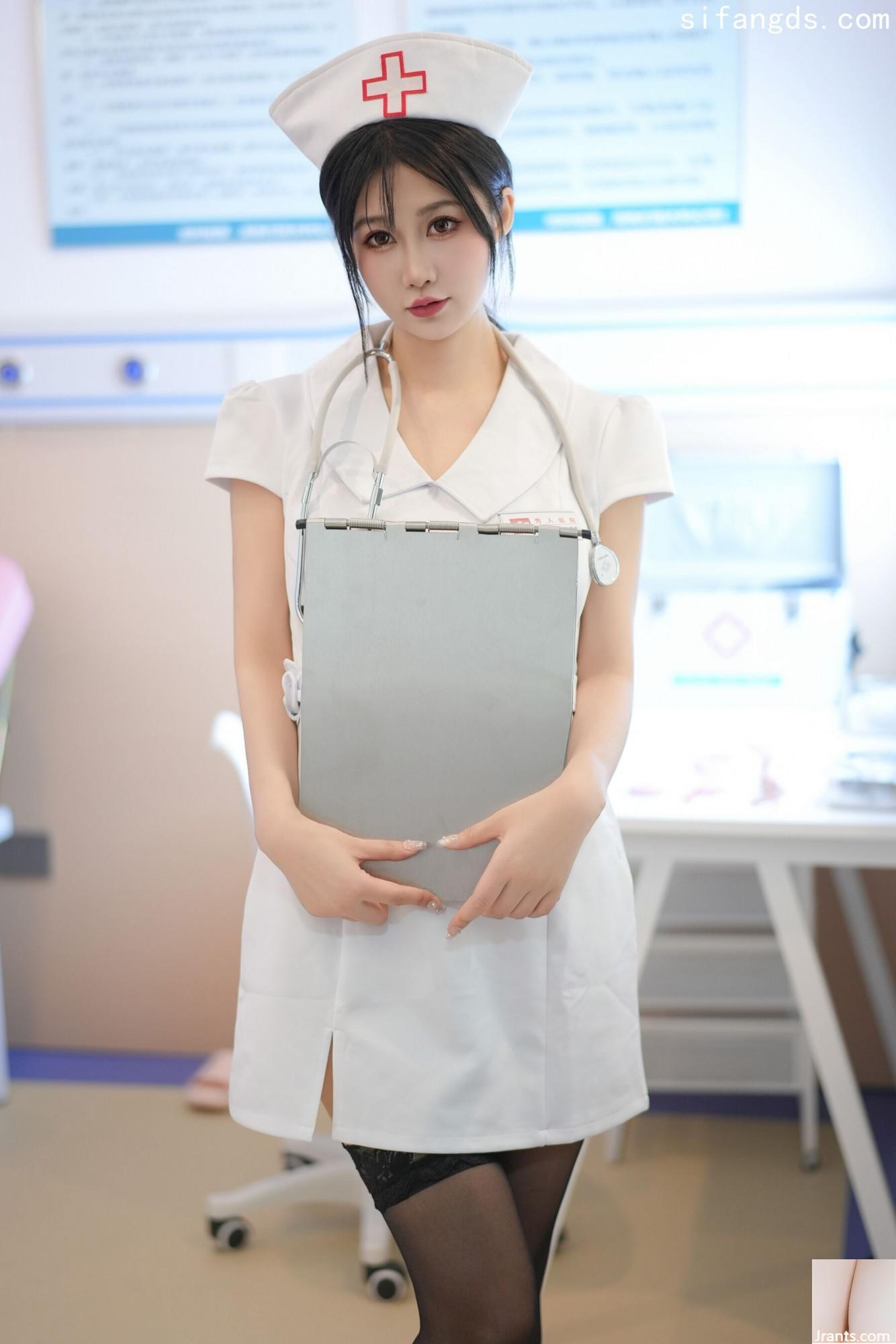 Aura Aya “Mua sắm riêng” - Ảnh 3