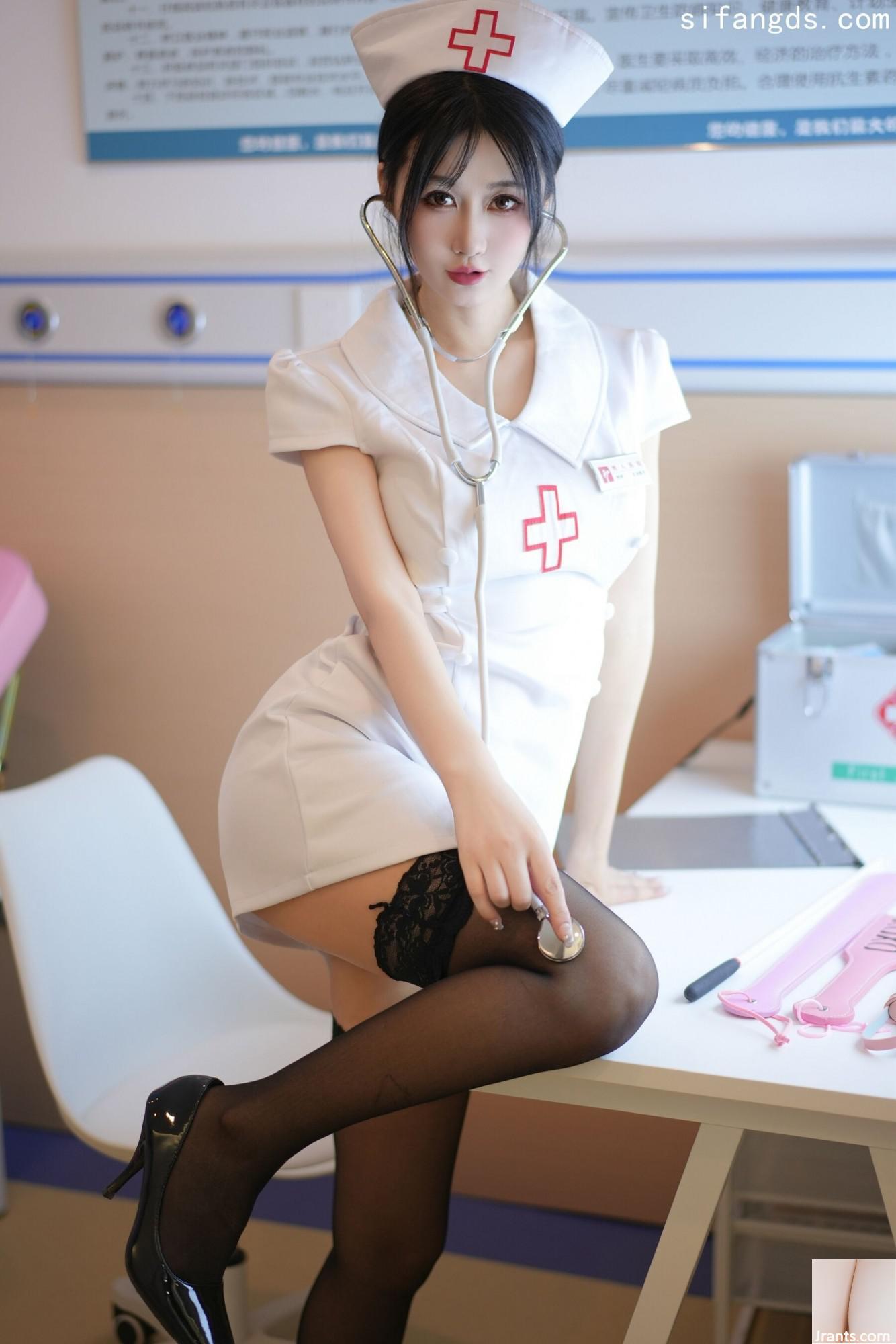 Aura Aya “Mua sắm riêng” - Ảnh 6