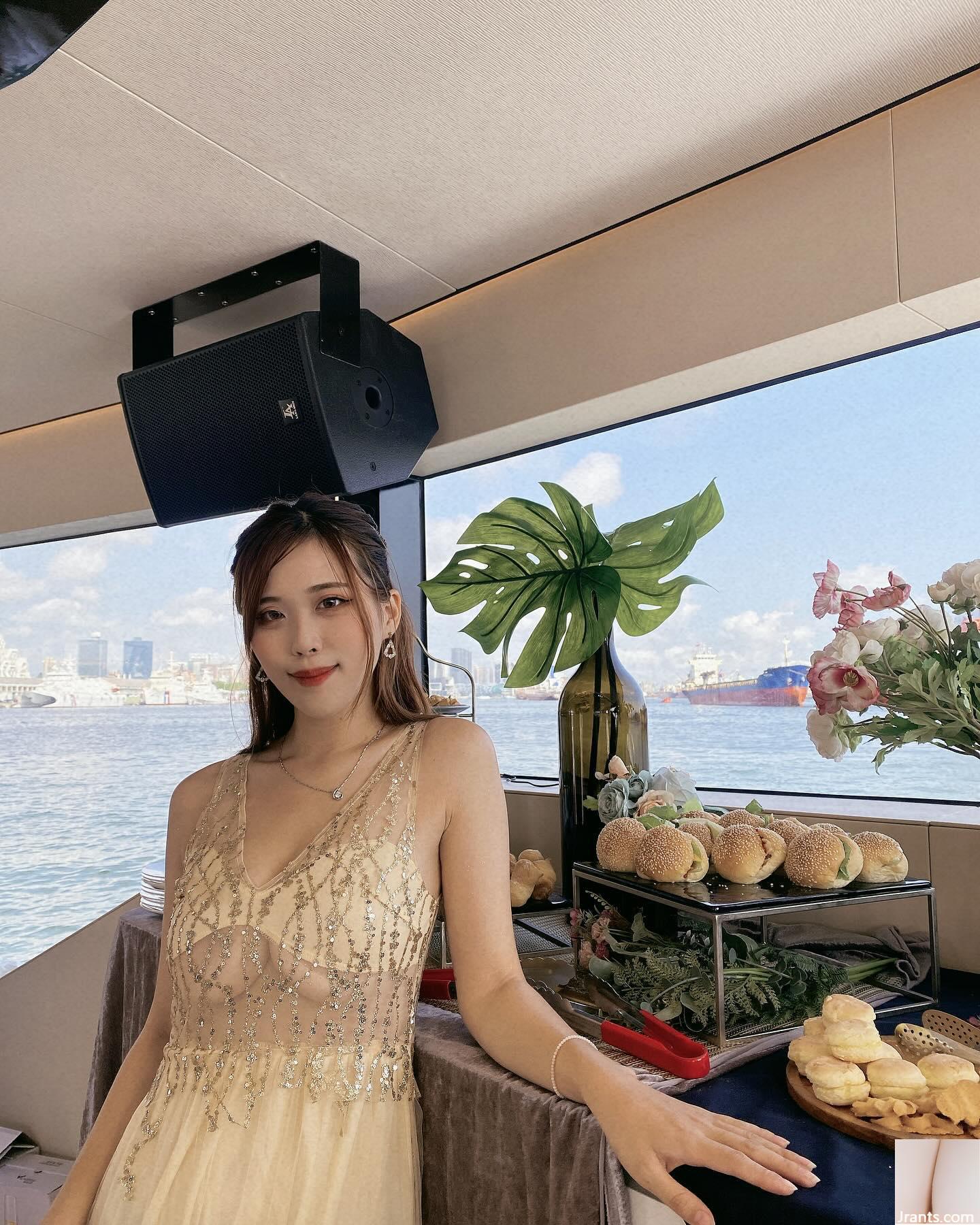 (Ruby Xiaoxu “Cơ thể nóng chứa đầy vật liệu và hương thơm (28p) - Ảnh 3