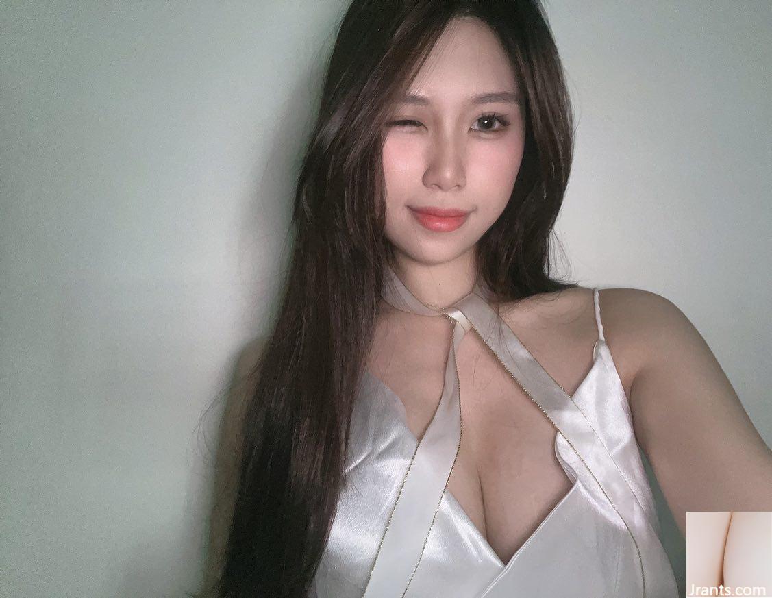 Người nổi tiếng nóng bỏng trên Internet “Qi” có thân hình nóng bỏng và khoe đường cong quyến rũ (21P) - Ảnh 18