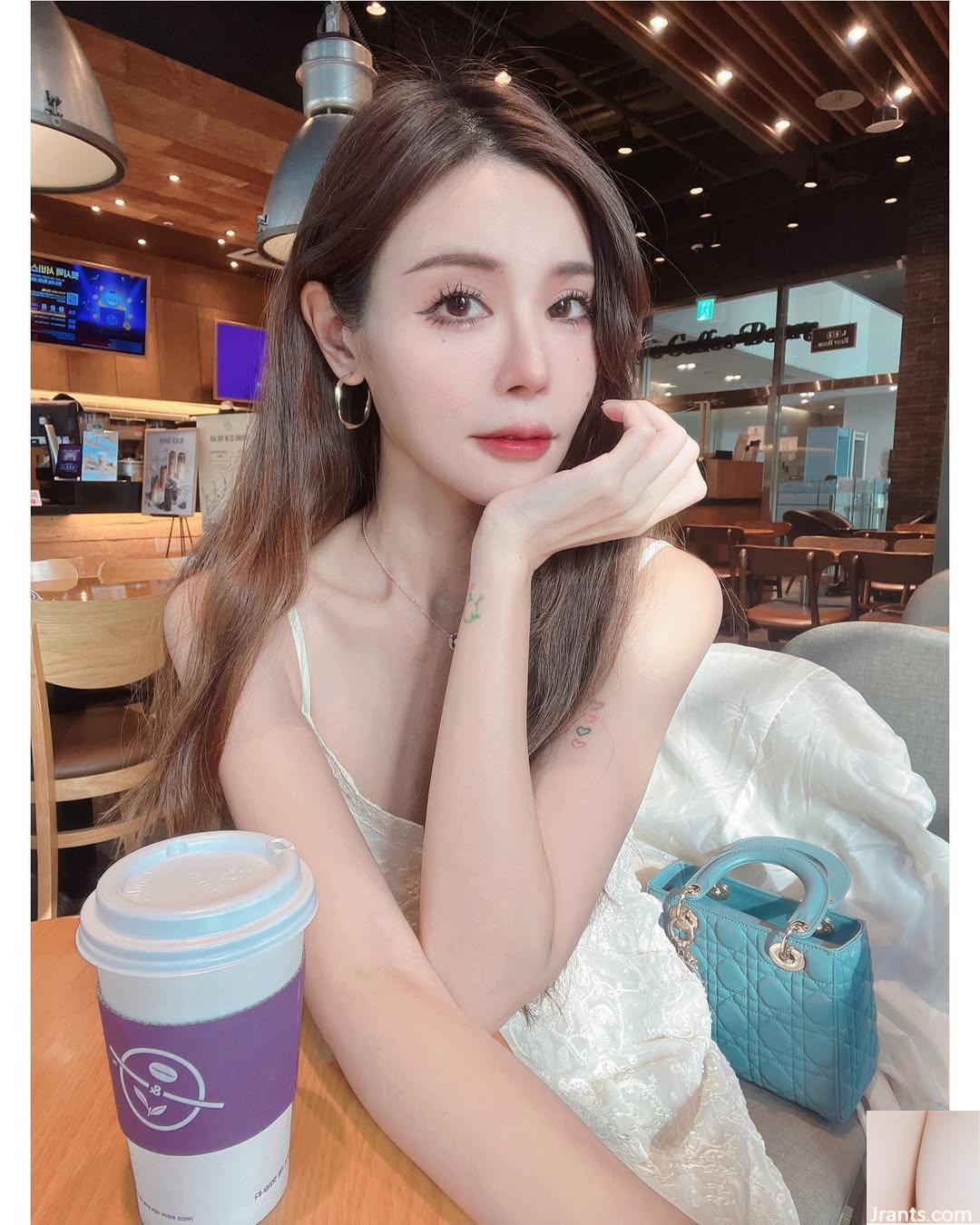 Ngoại hình quyến rũ của người mẫu nóng bỏng “Molly” đã thu hút sự chú ý (37P) - Ảnh 7