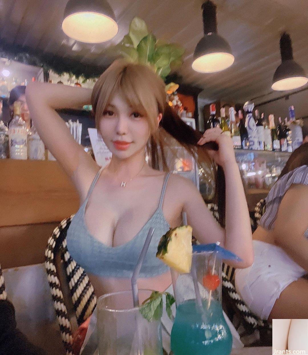 Zhizhi” Nữ thần xinh đẹp với bộ ngực khủng đỉnh cao và khuôn mặt ngọt ngào (40P) - Ảnh 21