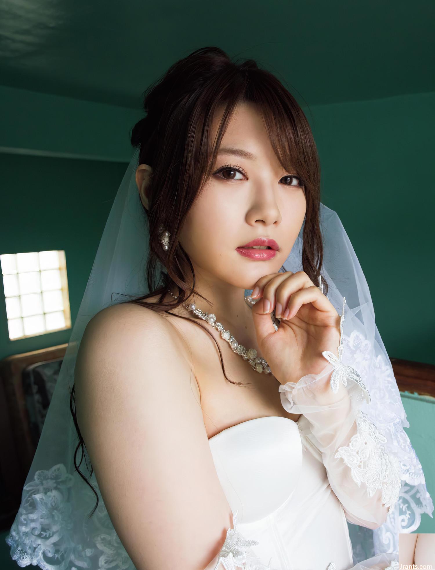 (Aizawa Mina) Khoe thân hình trắng trẻo và dịu dàng gợi cảm của phụ nữ trong nháy mắt (21P) - Ảnh 14