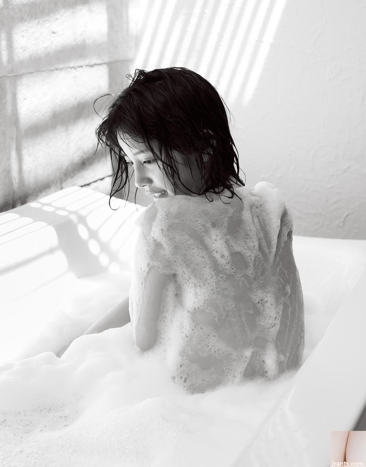 (Matsuda Yuki) Cô gái xinh đẹp với đôi mắt to và dáng người trắng nõn nhìn thoáng qua: tràn đầy năng lượng (37P) - Ảnh 32