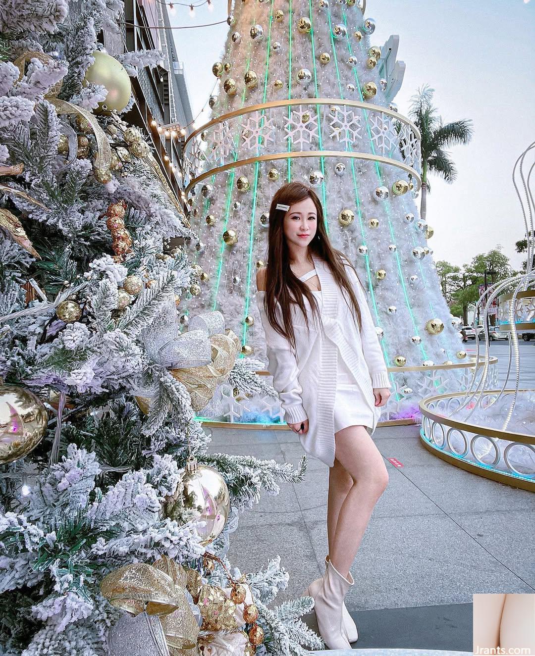 Góc nhìn xuất thần với làn da trắng ngần không thể chịu nổi bộ váy gợi cảm, quyến rũ của “Good Girl” I(35P) - Ảnh 23