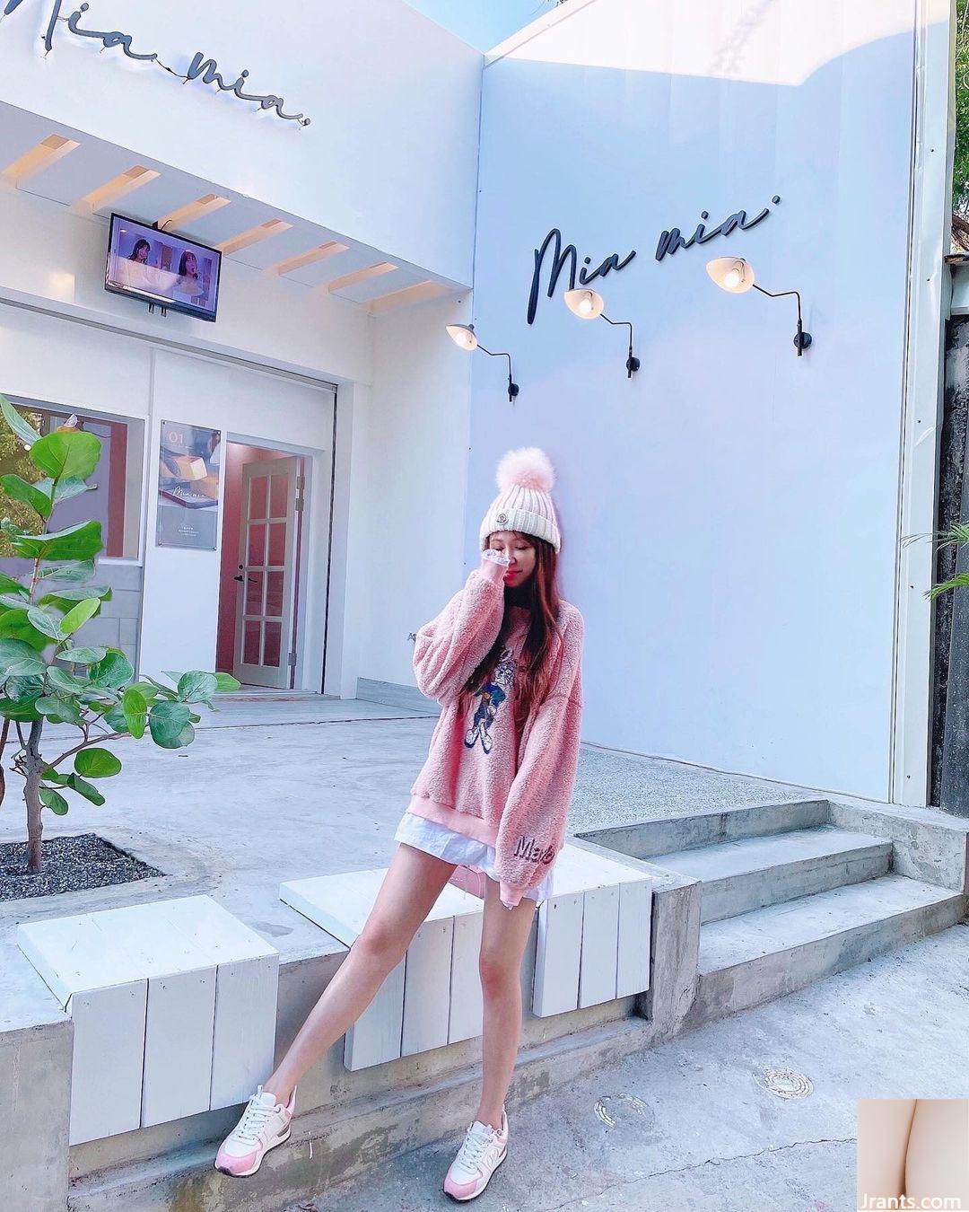 Góc nhìn xuất thần với làn da trắng ngần không thể chịu nổi bộ váy gợi cảm, quyến rũ của “Good Girl” I(35P) - Ảnh 31