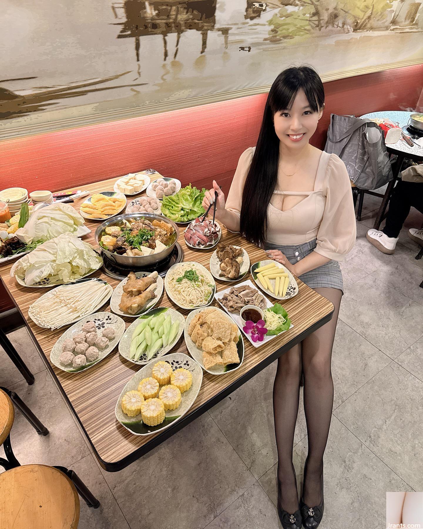 Những đường cong quyến rũ của vòng một đầy đặn “Nini” được bộc lộ trực tiếp? - Ảnh 10