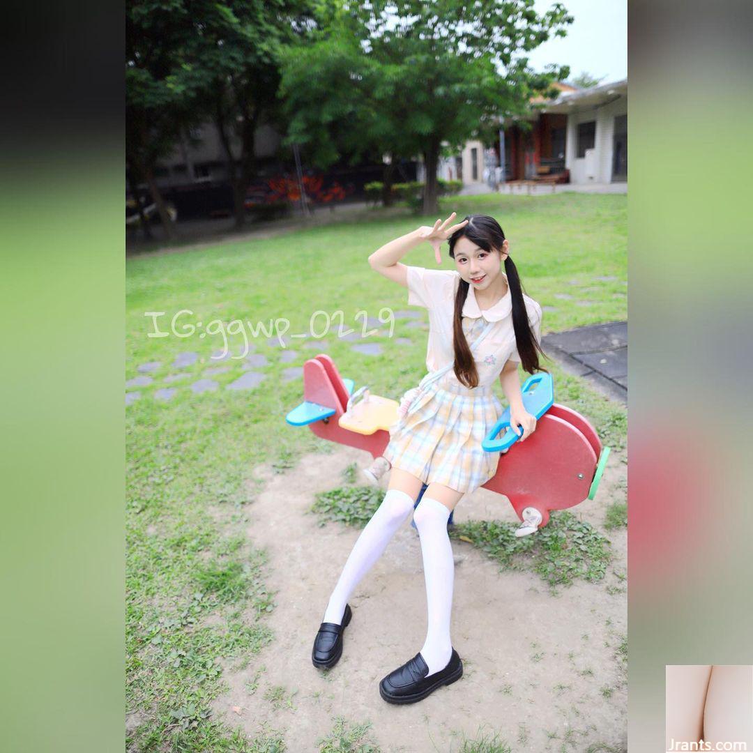 Em gái ngọt ngào giấu “bánh khoai tây”, bộ ngực đầy đặn và xinh đẹp không thể che giấu, và cô ấy cũng có đôi chân quyến rũ (23P) - Ảnh 4