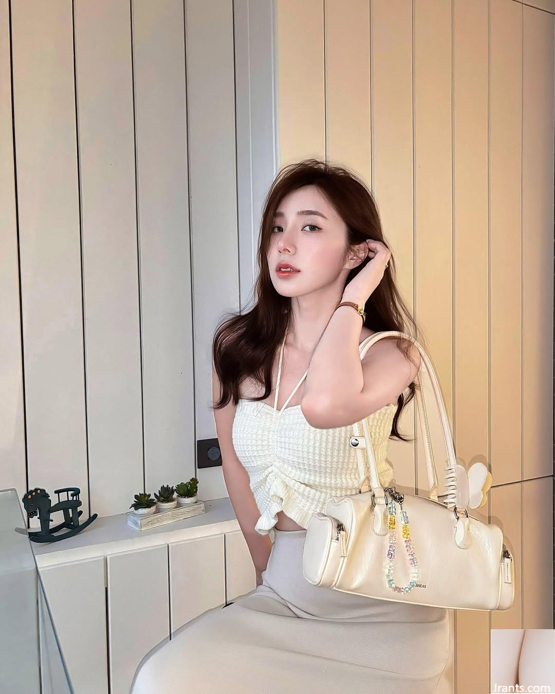 “Zora” lãng mạn khoe đường cong quyến rũ (39P) khơi dậy trí tưởng tượng của mọi người - Ảnh 23