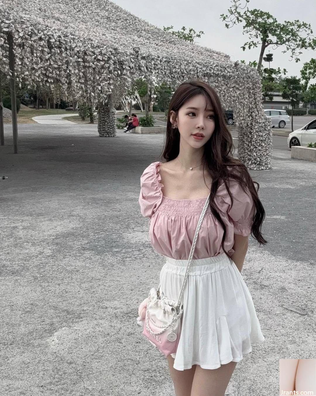 Cặp mông hoàn hảo “Caixuan Ning” che đi bộ ngực căng tròn và dáng người khiến tôi thích thú (38P) - Ảnh 31