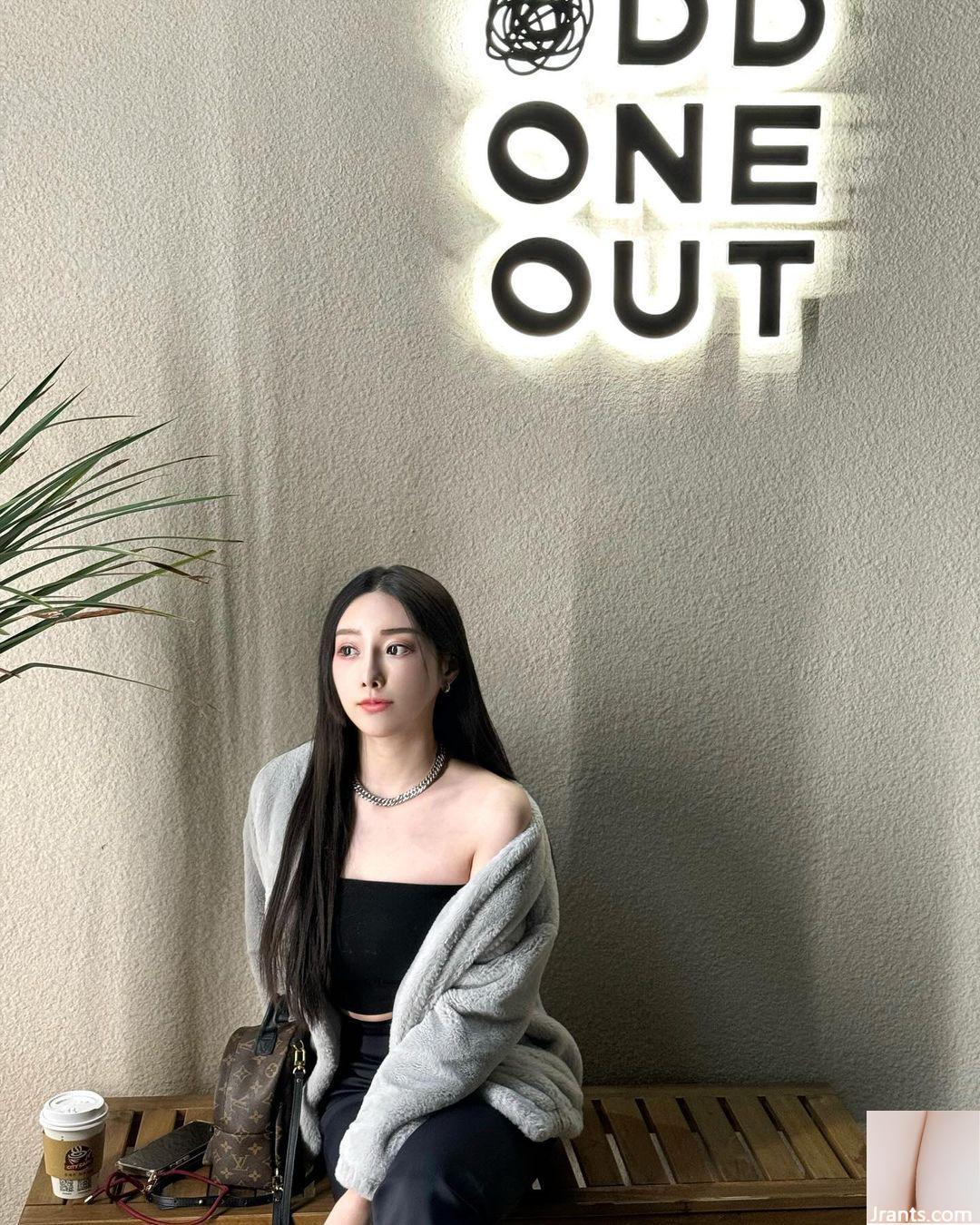 Cô gái xinh đẹp thanh lịch “Wu Jian” quyến rũ đến mức không ai có thể cưỡng lại được (27P) - Ảnh 10