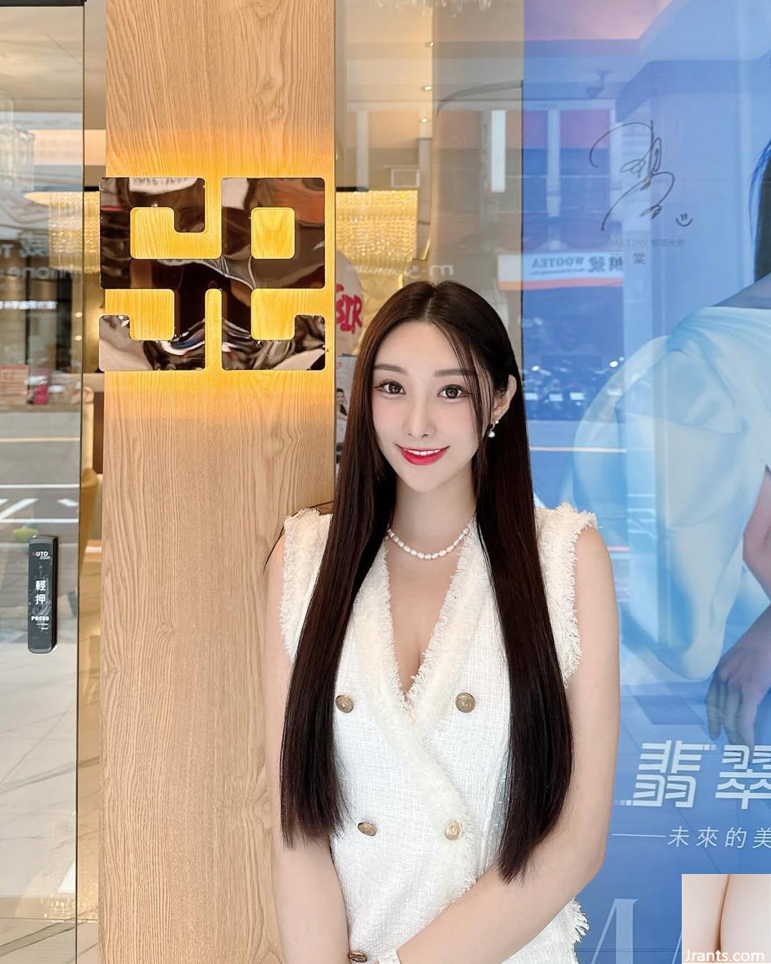 Cô gái xinh đẹp thanh lịch “Wu Jian” quyến rũ đến mức không ai có thể cưỡng lại được (27P) - Ảnh 4