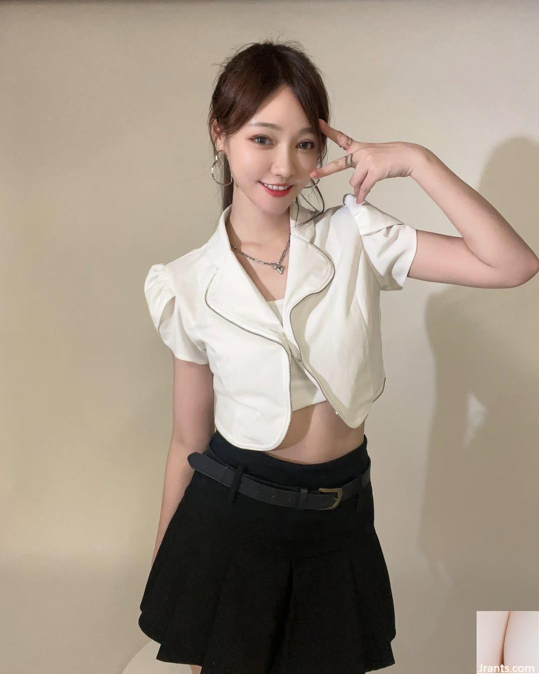 Vóc dáng cao cấp “Su Xiaoli” có bộ ngực tròn trịa và đầy đặn với đường cong bắt mắt (45P) - Ảnh 26