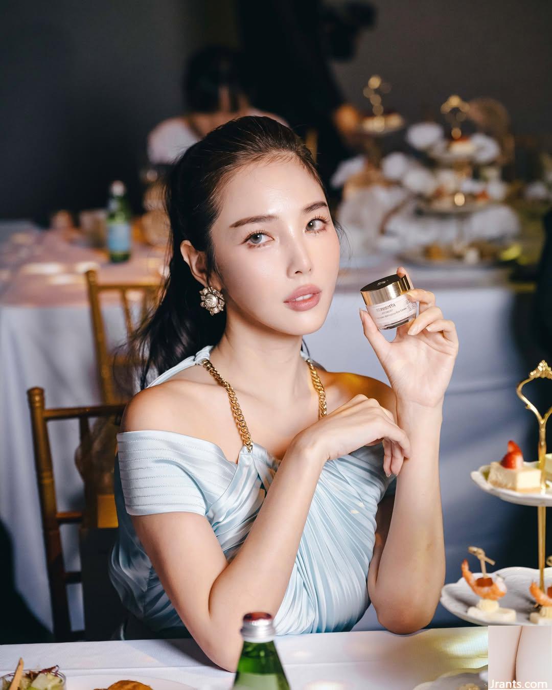 Sự ngọt ngào ngoài bảng xếp hạng “Zhu Qiyu” eo thon + làn da trắng ngần, quá chuẩn (31P) - Ảnh 22