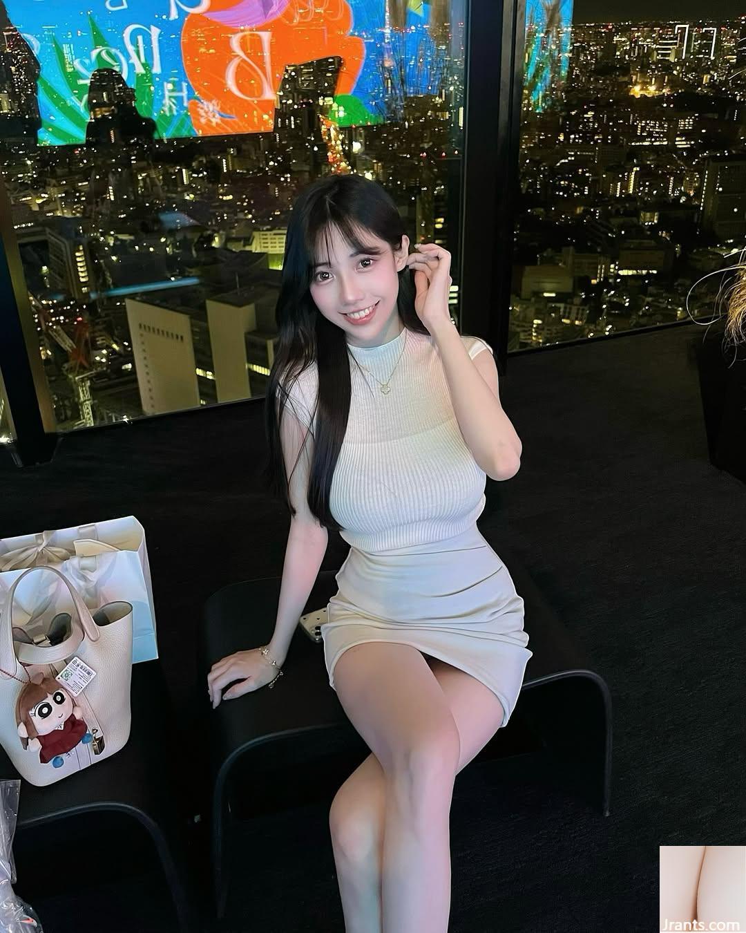 Nhân vật quỷ dị “Zhang Qiqi” có vẻ ngoài ngọt ngào, bắt mắt và toát lên sự cám dỗ tột độ (46P) - Ảnh 16