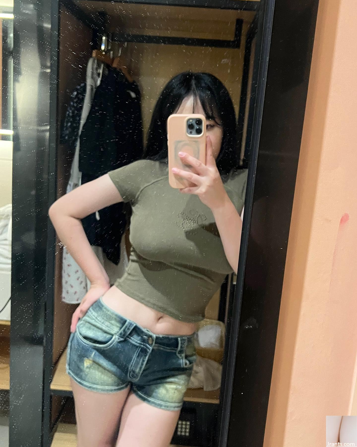 Vòng một kiêu hãnh “mini Han” khoe bikini nóng bỏng bị rò rỉ (29P) - Ảnh 17