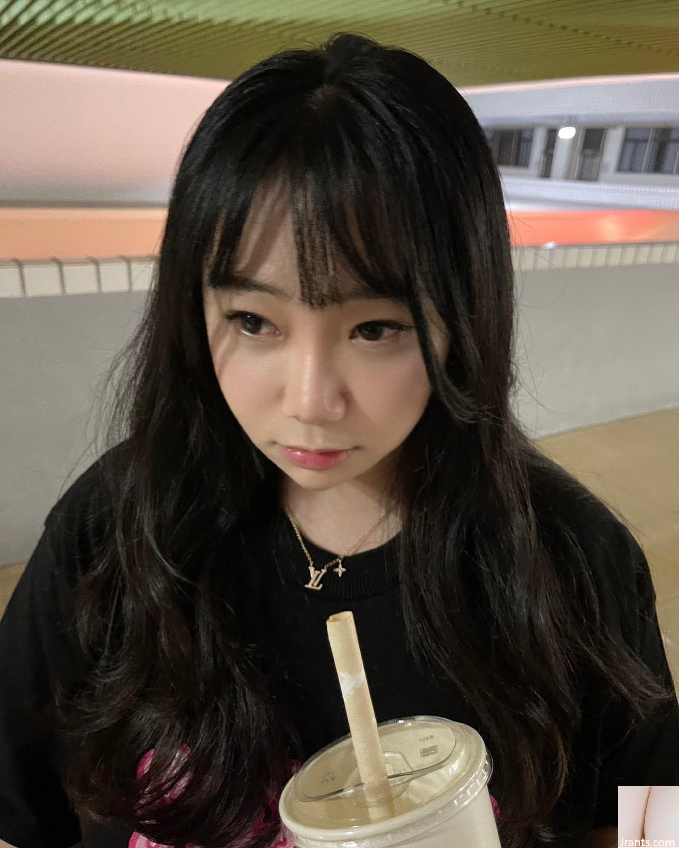 Vòng một kiêu hãnh “mini Han” khoe bikini nóng bỏng bị rò rỉ (29P) - Ảnh 24