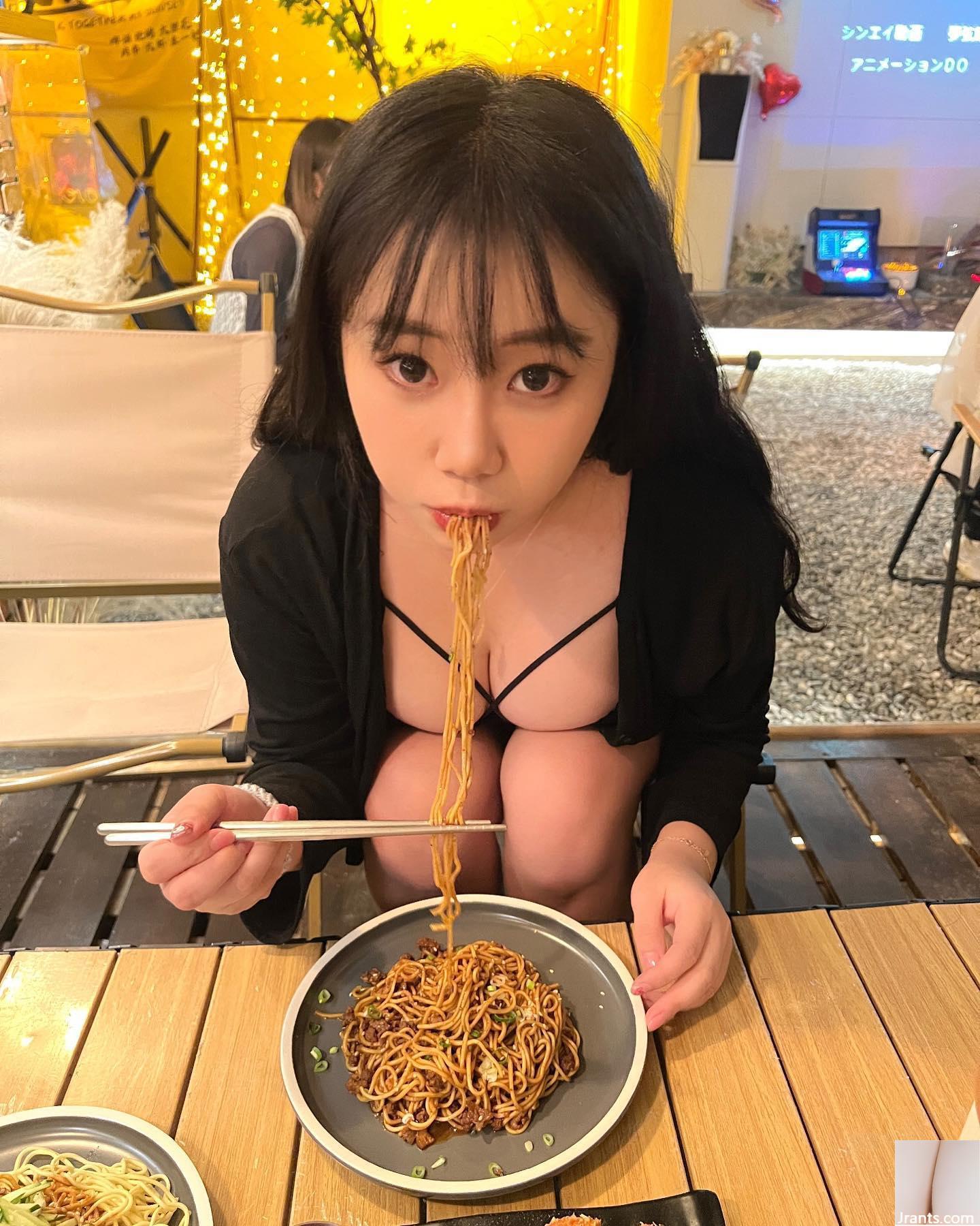 Vòng một kiêu hãnh “mini Han” khoe bikini nóng bỏng bị rò rỉ (29P) - Ảnh 27