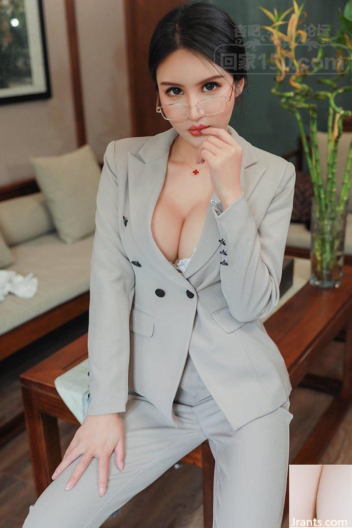 (Cô thư ký nhỏ xinh nhất Emily đi tất, che mông và để lộ ngực (27P) - Ảnh 23