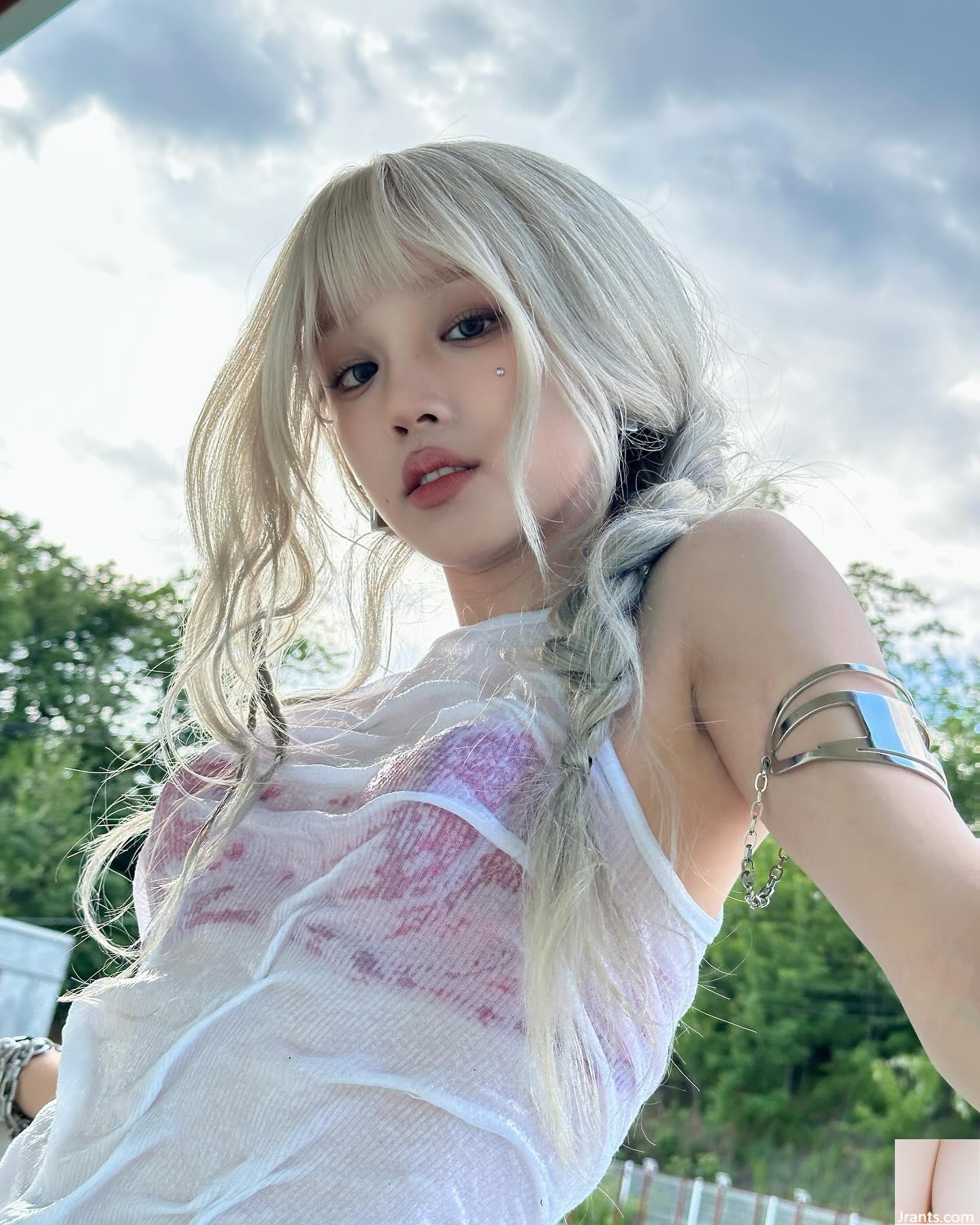 Hot girl “YUQI” khoe ngực khủng. Người hâm mộ khen cô quá xinh (16P) - Ảnh 2