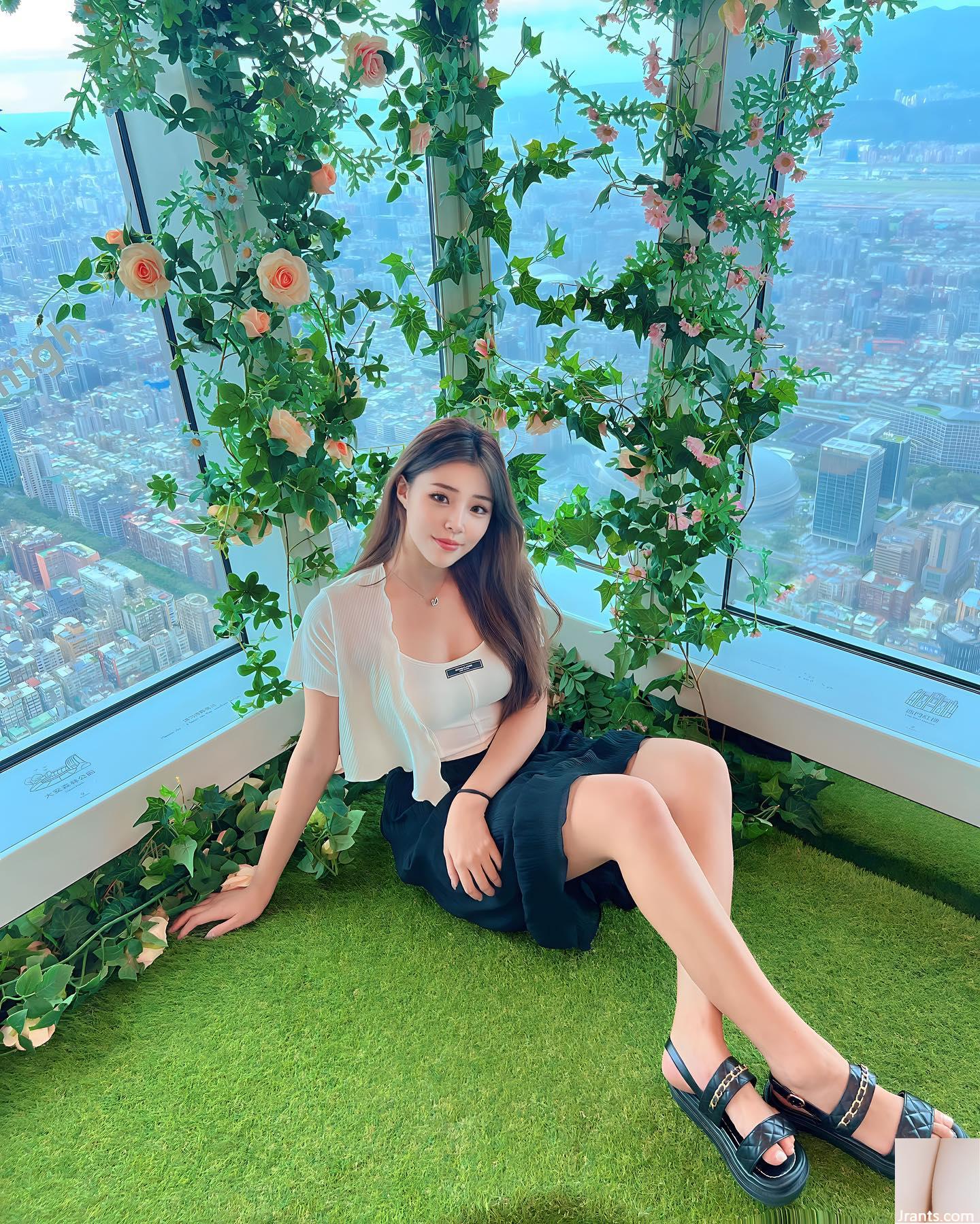 Sự tương phản tuyệt vời giữa vẻ đẹp tự nhiên, đôi chân đẹp và hương vị ngọt ngào của “Slin Lin” (17P) - Ảnh 3