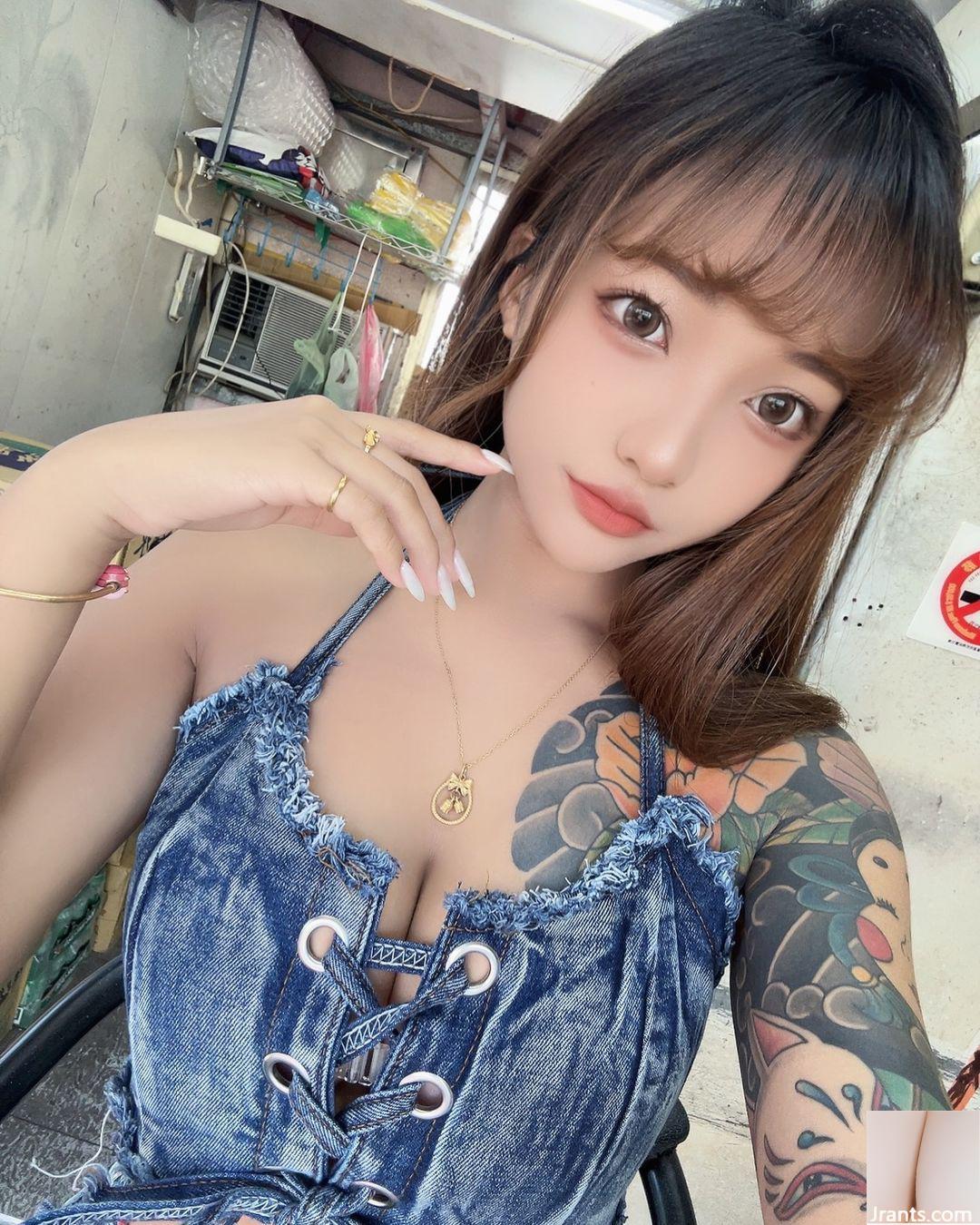 Màn khoe thân nóng bỏng và quyến rũ quá điên cuồng (43P) - Ảnh 32