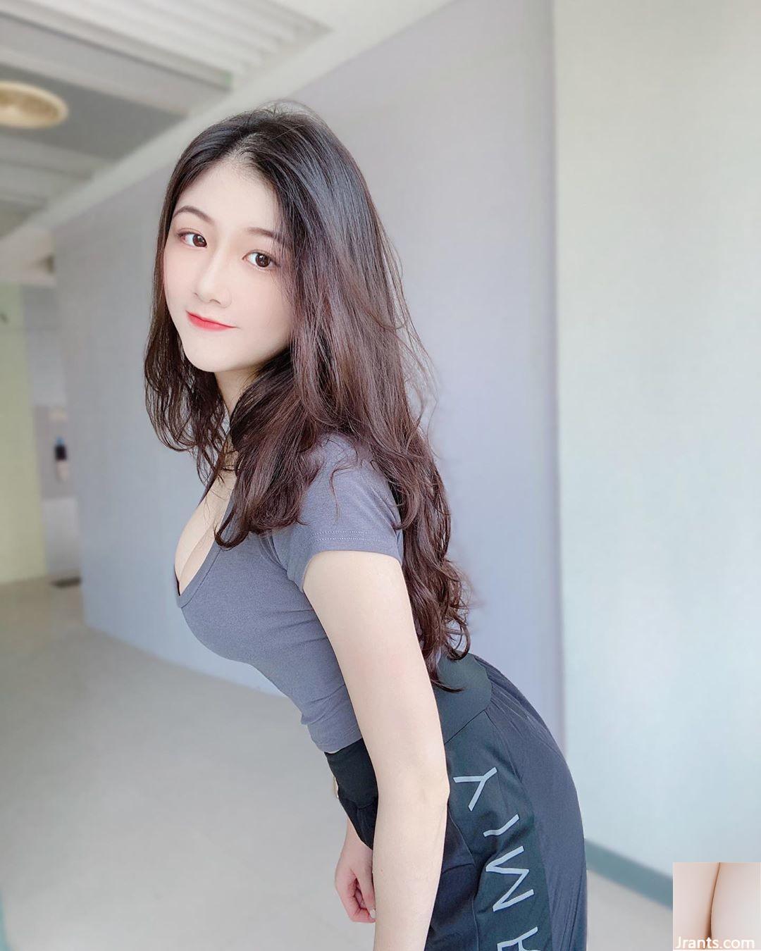 Pengpeng với vẻ ngoài thuần khiết và thân hình nóng bỏng (11P) - Ảnh 11