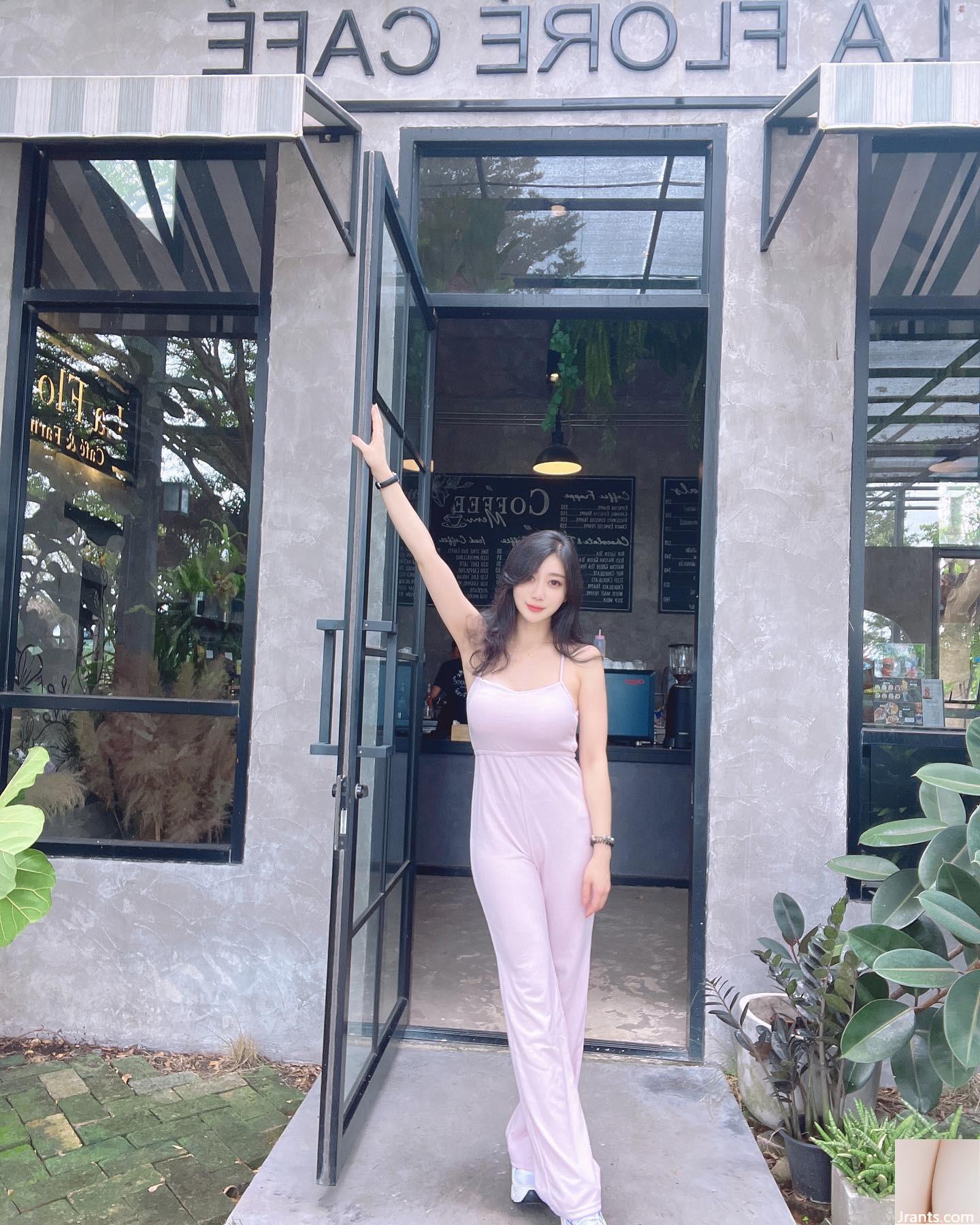 Vòng eo săn chắc của mỹ nhân vô song “Feng Ying” khiến cư dân mạng phải trầm trồ (18P) - Ảnh 2