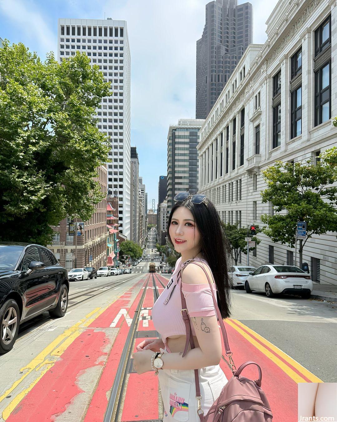 Bộ ngực khủng “Pink Fen” đáng ghen tị không thể che giấu (27P) - Ảnh 26