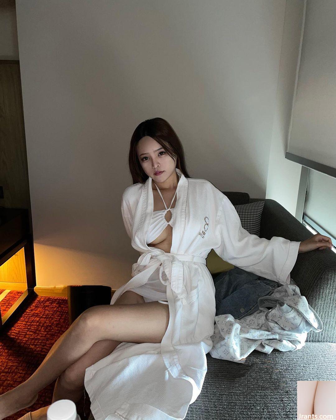 Bộ ảnh sexy, nóng bỏng của mỹ nhân chữa bệnh “Yang” khiến dân tình không thể rời mắt (33P) - Ảnh 16