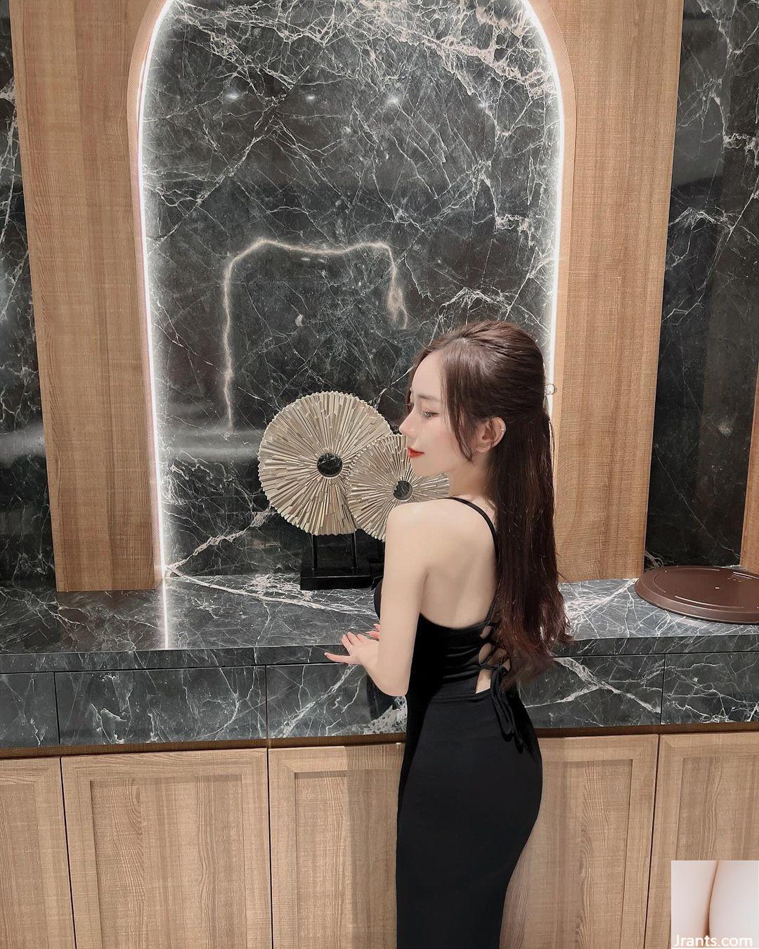 Vòng eo hoàn hảo của “Qianrong” với bộ ngực khủng và đẹp khiến người ta mê ngay lập tức (33P) - Ảnh 21