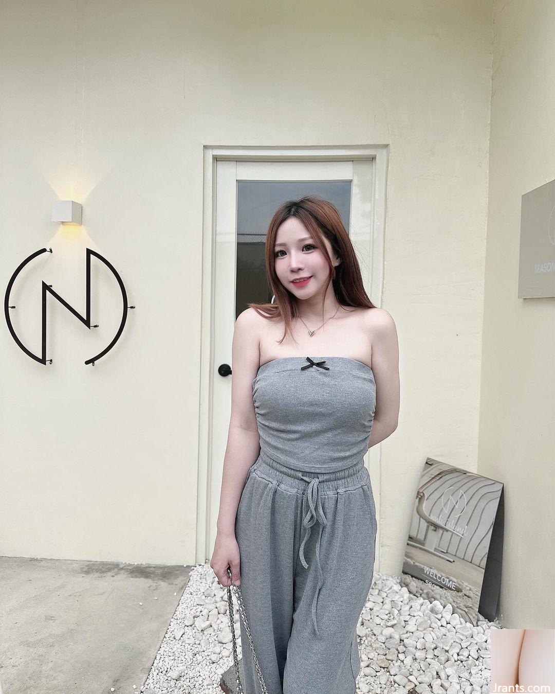 Những đường cong quyến rũ đến mức “Nian Niannian” có bộ ngực đẹp trắng trẻo và những đường cong gợi cảm nóng bỏng và quyến rũ (32P) - Ảnh 12